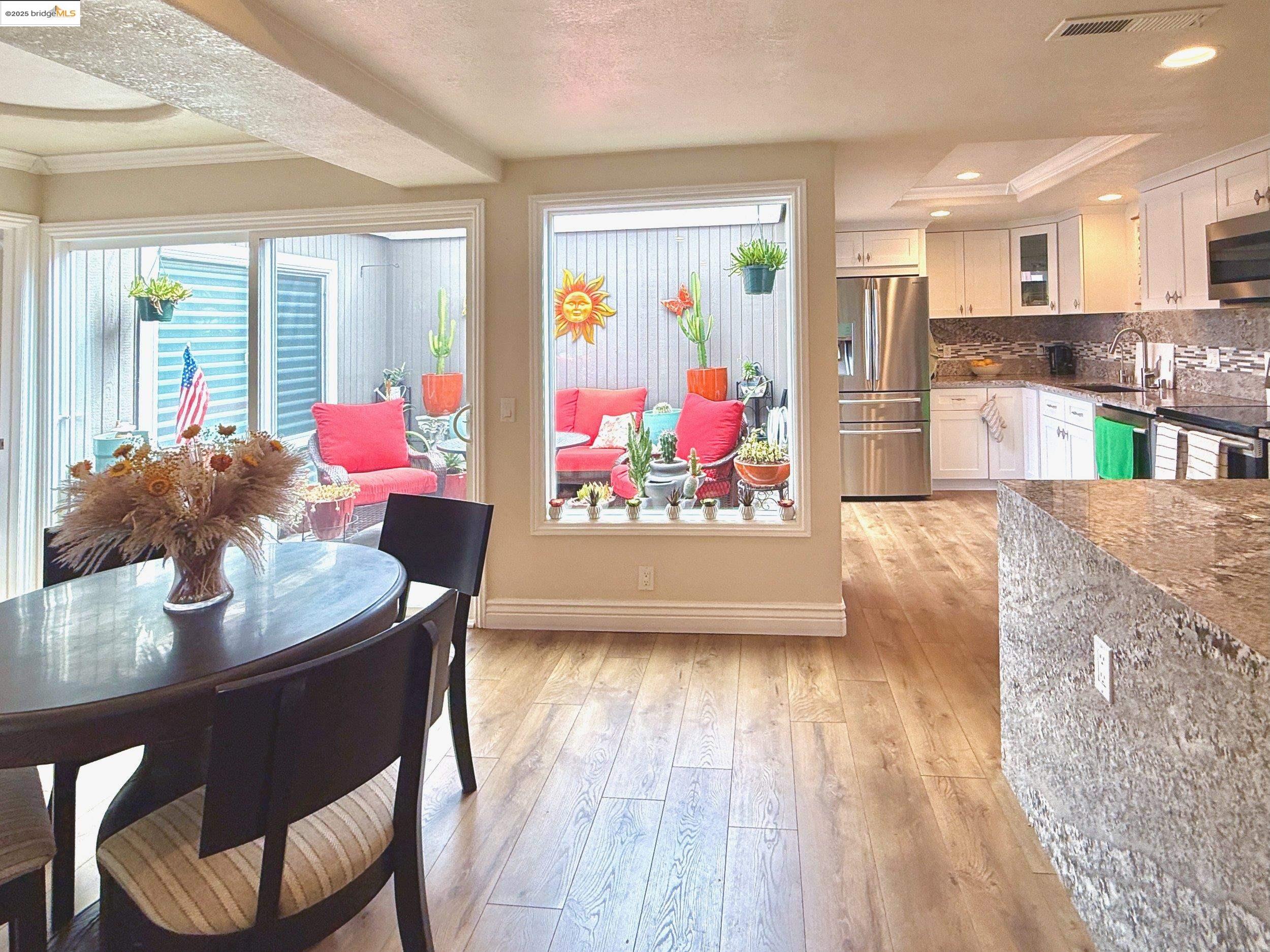 Detail Gallery Image 8 of 27 For 1115 Running Springs Rd #4,  Walnut Creek,  CA 94595 - 2 Beds | 2 Baths