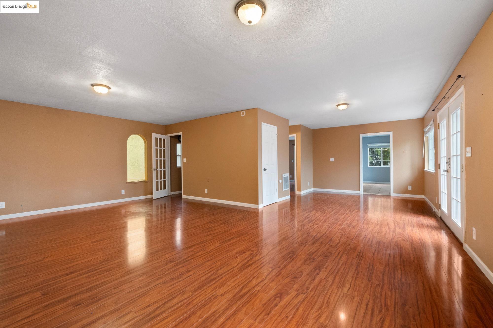 Detail Gallery Image 6 of 21 For 20822 Hiki Place, Mi Wuk Village,  CA 95346 - 3 Beds | 2 Baths