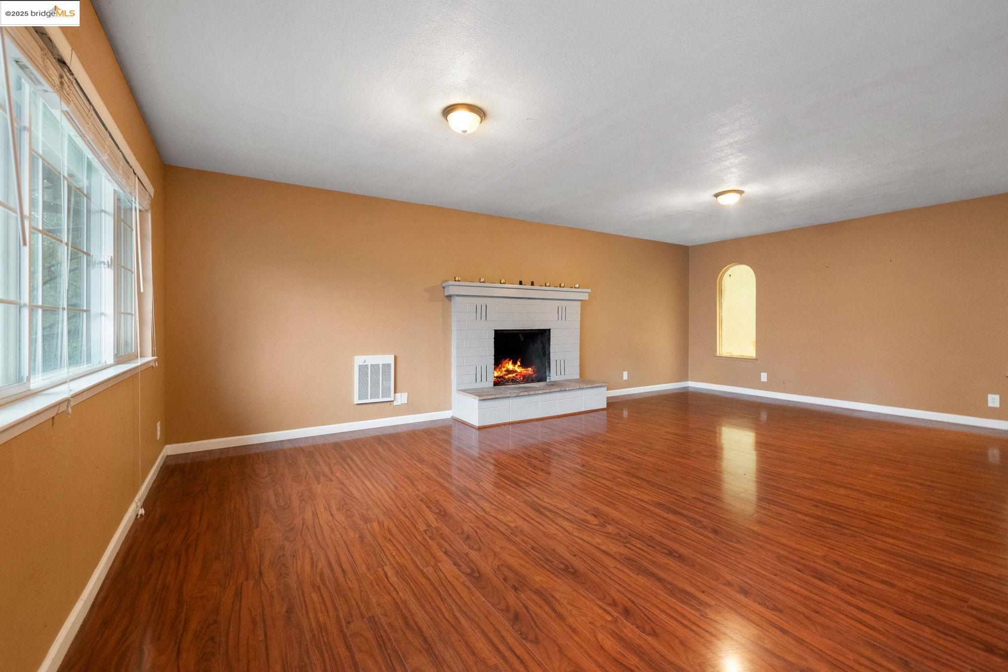 Detail Gallery Image 9 of 21 For 20822 Hiki Place, Mi Wuk Village,  CA 95346 - 3 Beds | 2 Baths