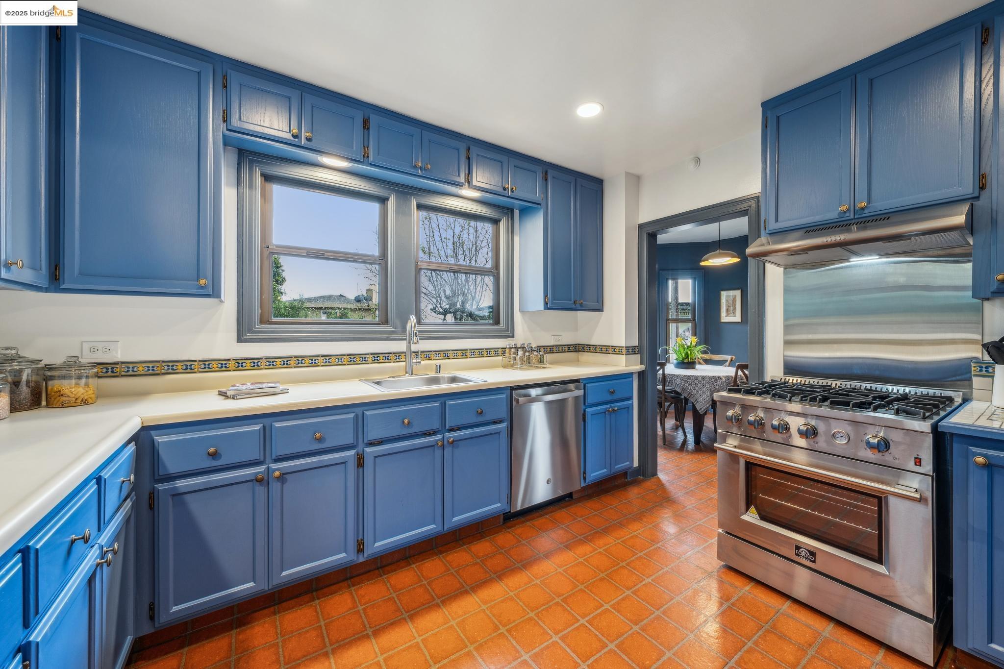 property-img