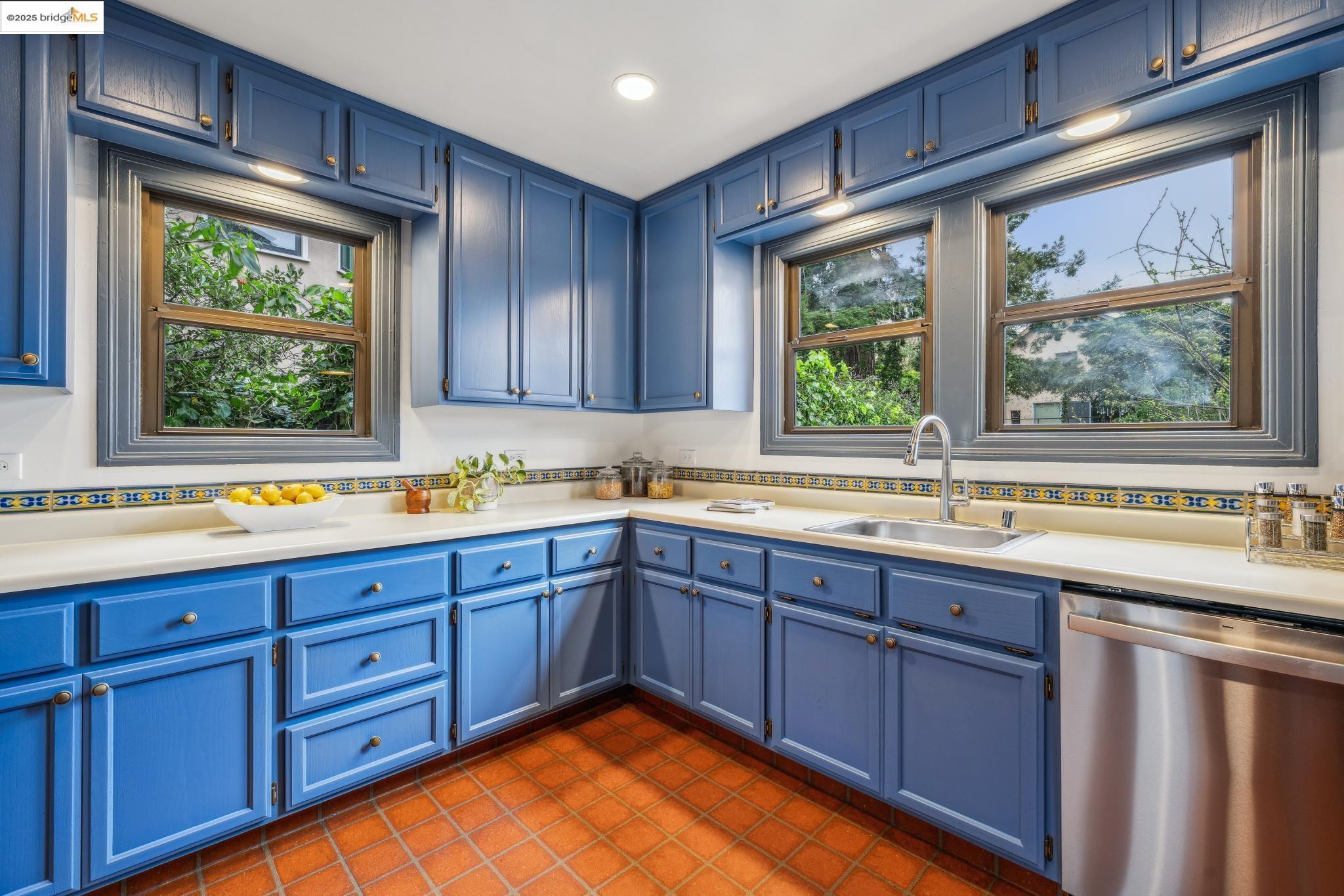 property-img