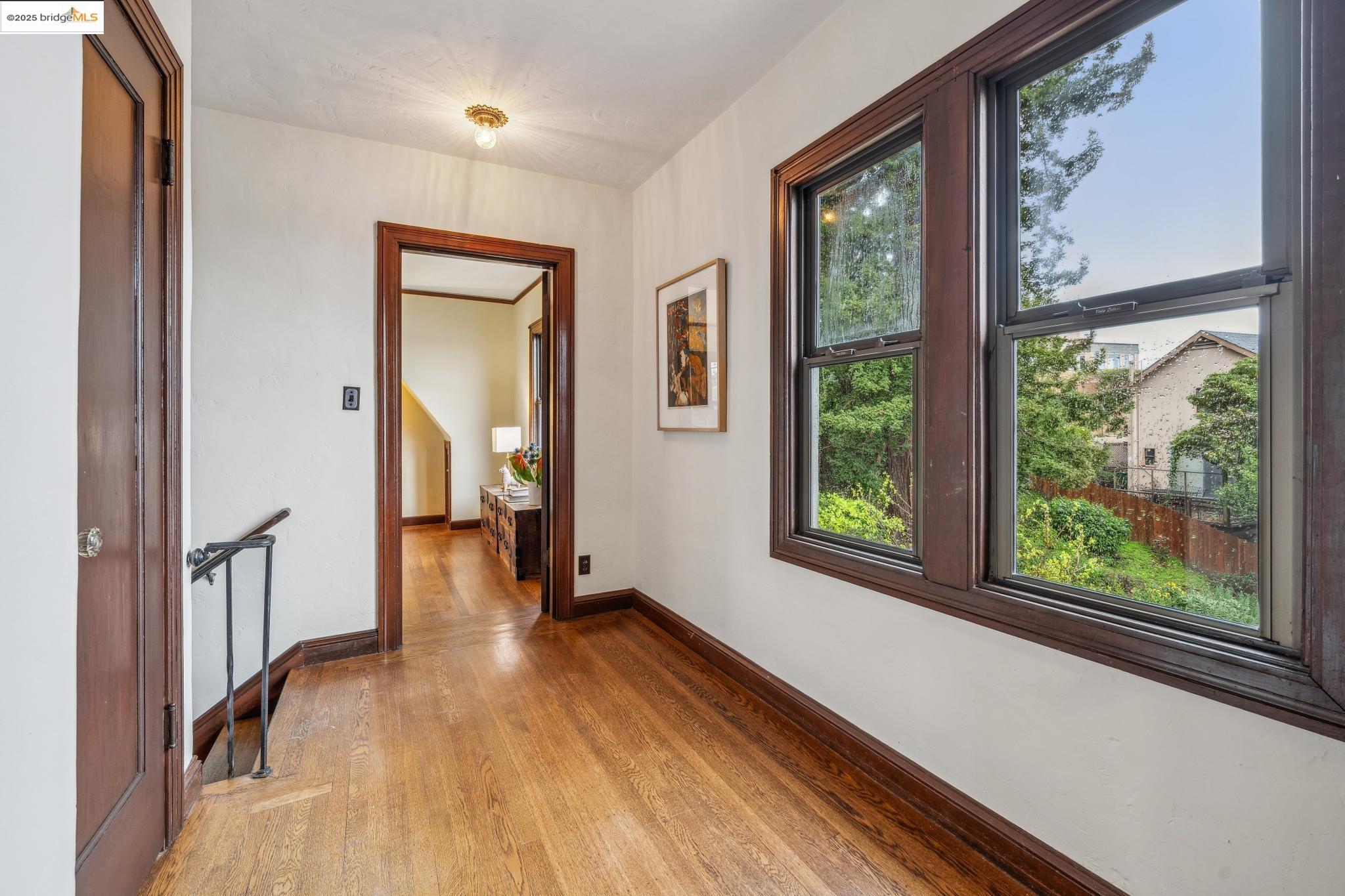 property-img