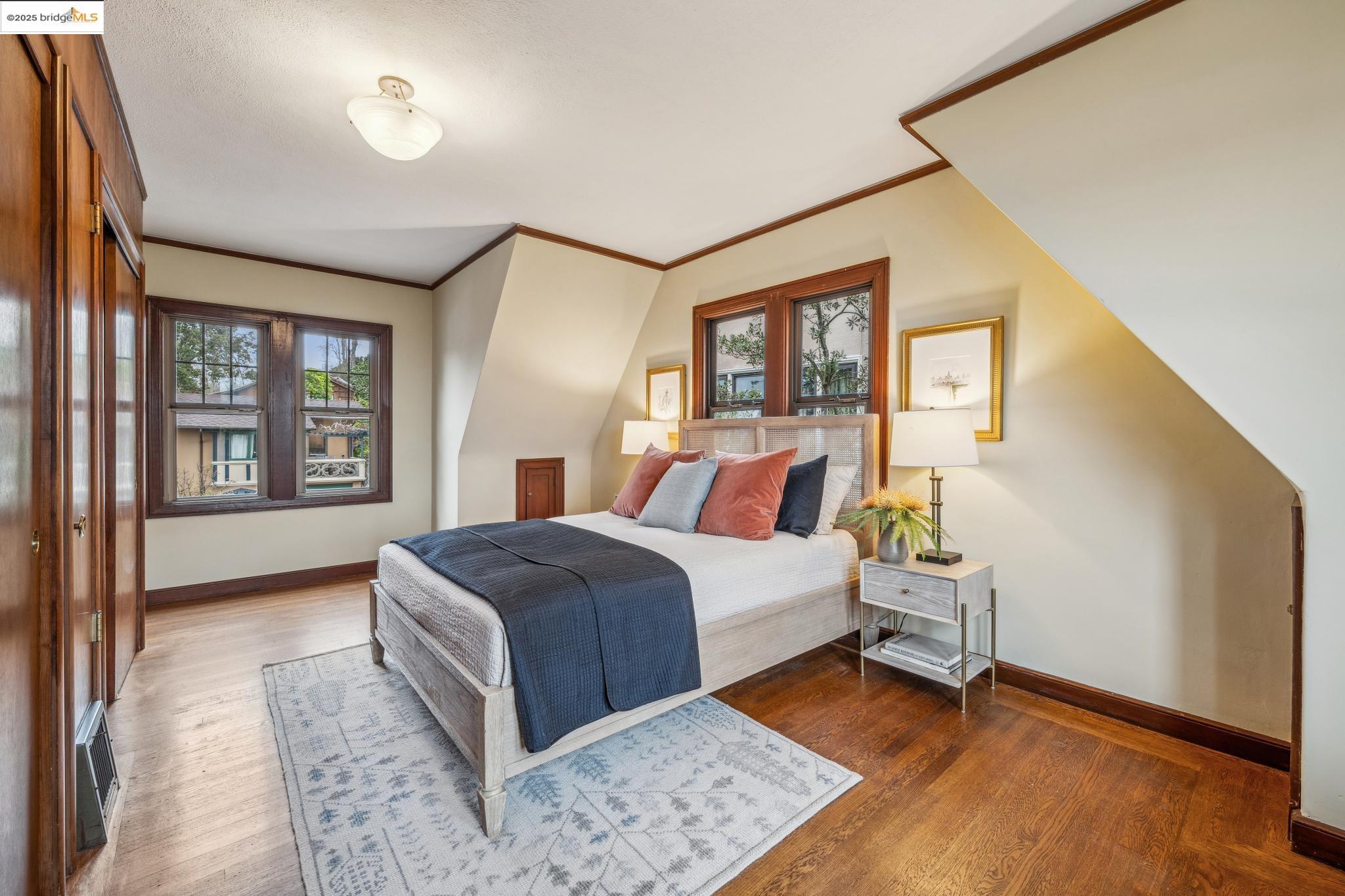 property-img