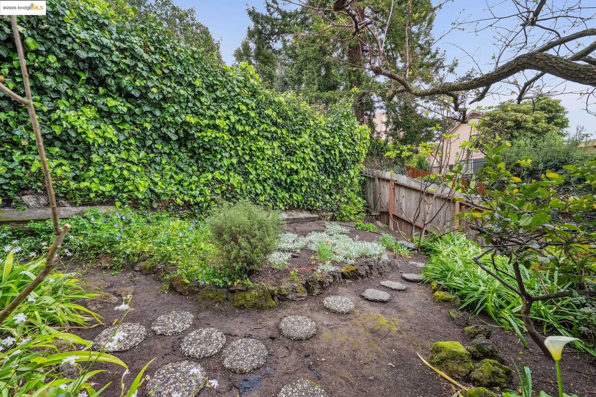 property-img