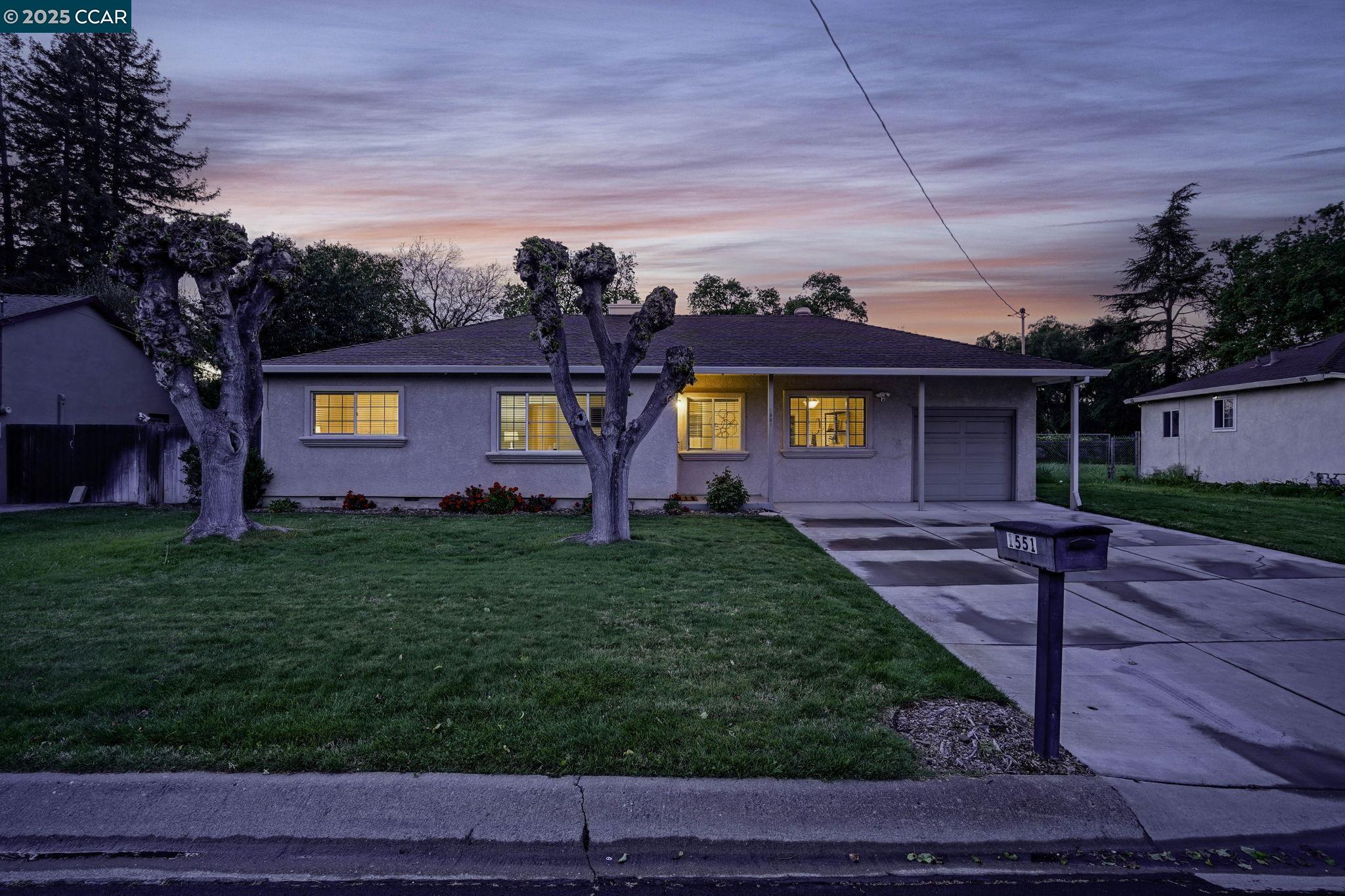 Detail Gallery Image 1 of 1 For 1551 Orange Street, Concord,  CA 94518 - 3 Beds | 1 Baths