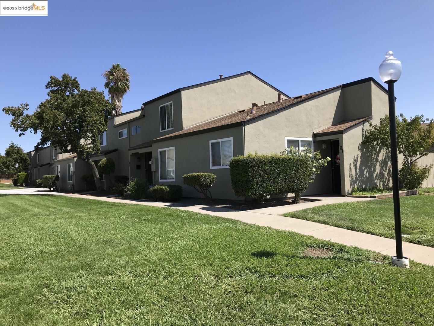 More Details about MLS # 41091612 : 38 EL CAPITAN LN