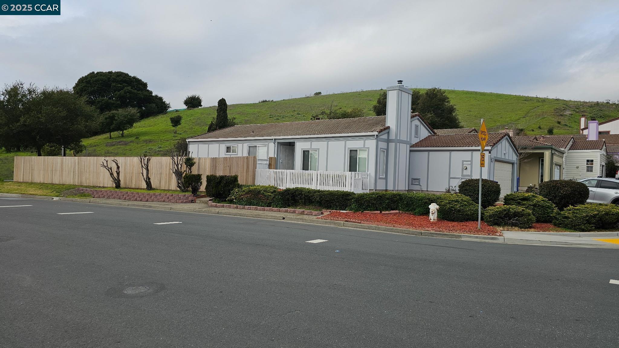Detail Gallery Image 1 of 10 For 4001 Mozart Dr, Richmond,  CA 94803 - 3 Beds | 2 Baths