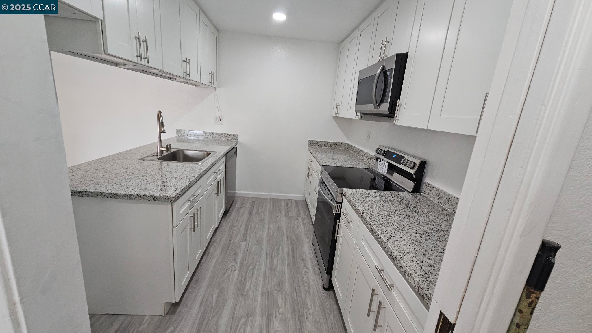 Detail Gallery Image 2 of 10 For 4001 Mozart Dr, Richmond,  CA 94803 - 3 Beds | 2 Baths