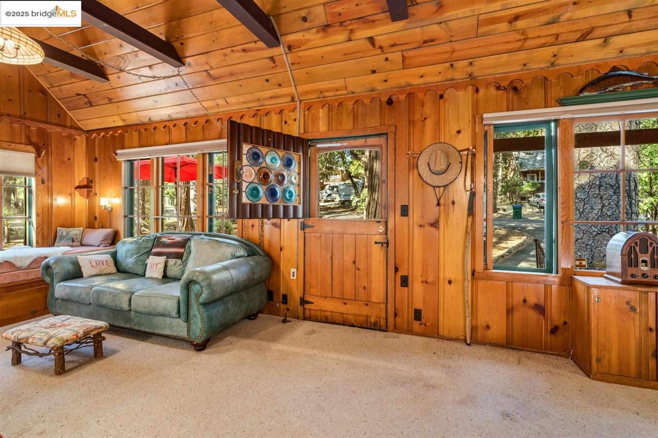 Detail Gallery Image 11 of 60 For 23013 Sierra Dr., Twain Harte,  CA 95383 - 3 Beds | 2 Baths