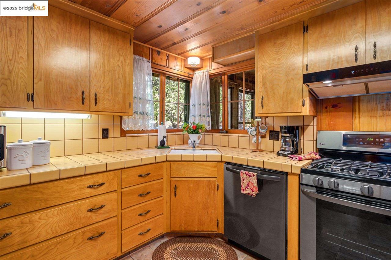 Detail Gallery Image 16 of 60 For 23013 Sierra Dr., Twain Harte,  CA 95383 - 3 Beds | 2 Baths