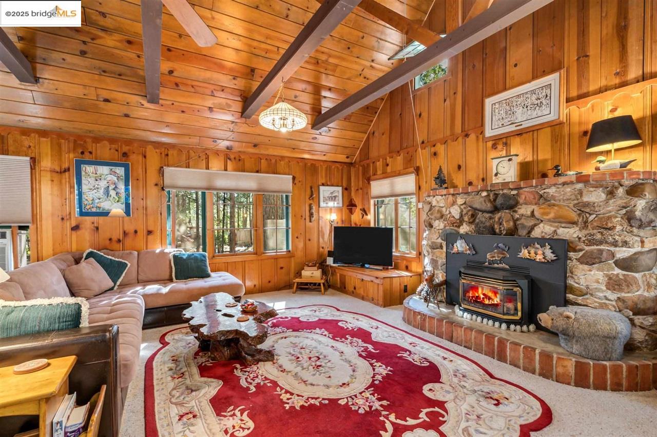 Detail Gallery Image 9 of 60 For 23013 Sierra Dr., Twain Harte,  CA 95383 - 3 Beds | 2 Baths