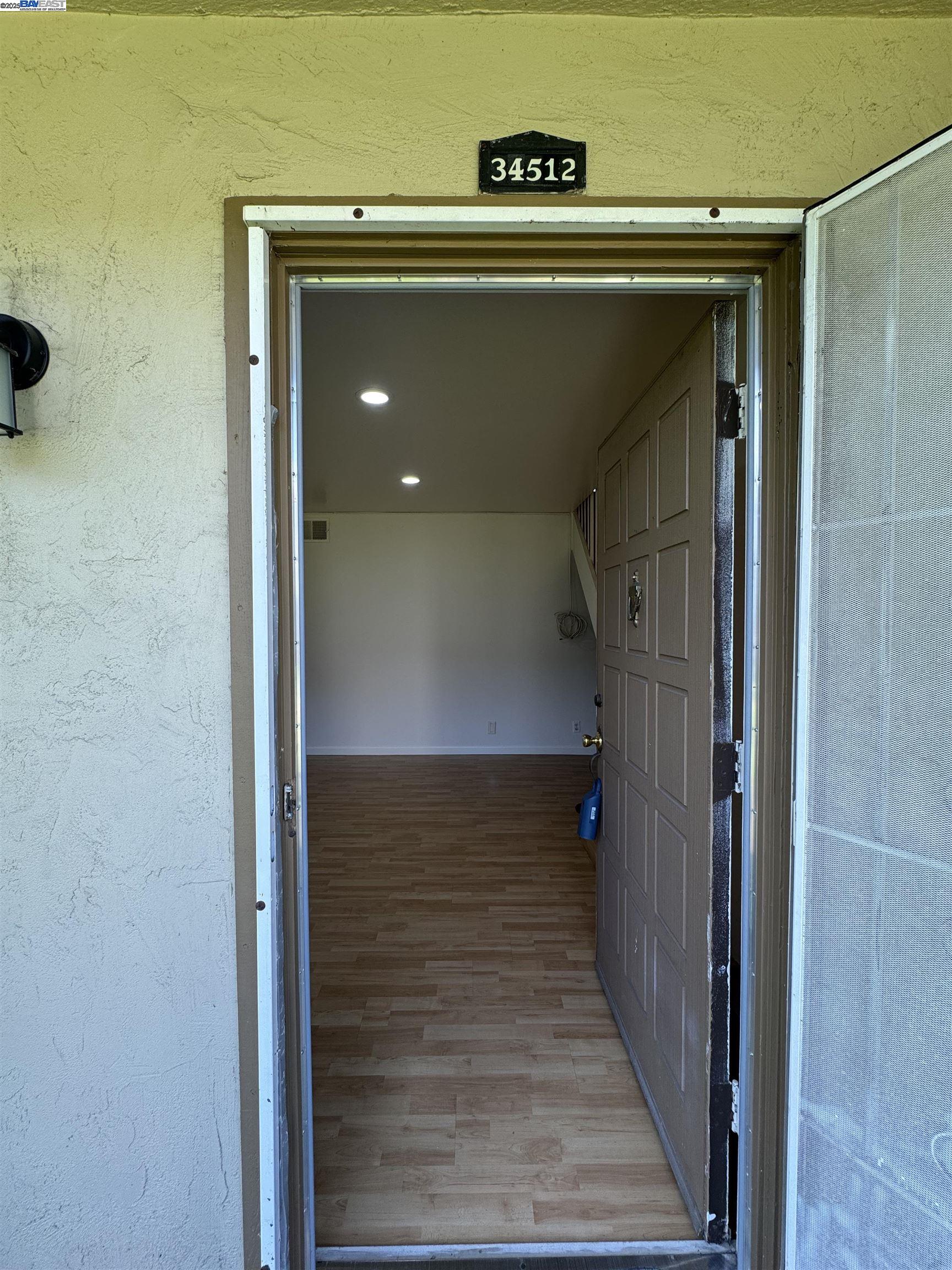 Detail Gallery Image 4 of 47 For 34512 Nantucket Cmn, Fremont,  CA 94555 - 4 Beds | 2/1 Baths