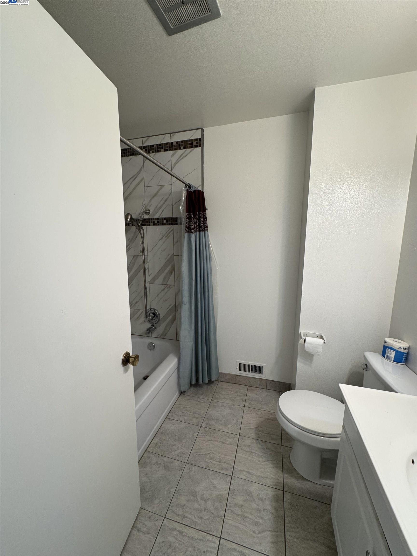 Detail Gallery Image 36 of 47 For 34512 Nantucket Cmn, Fremont,  CA 94555 - 4 Beds | 2/1 Baths