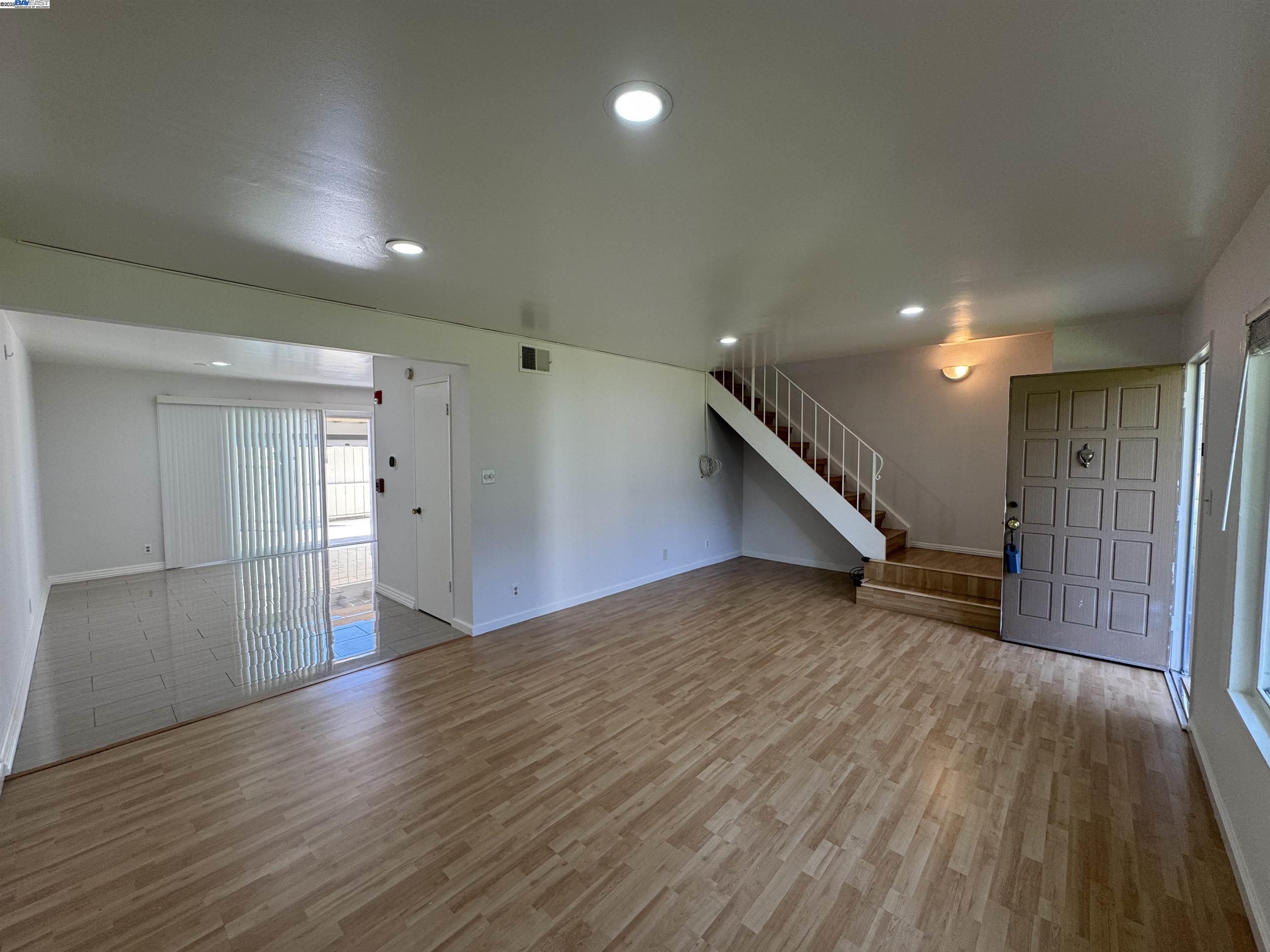 Detail Gallery Image 5 of 47 For 34512 Nantucket Cmn, Fremont,  CA 94555 - 4 Beds | 2/1 Baths