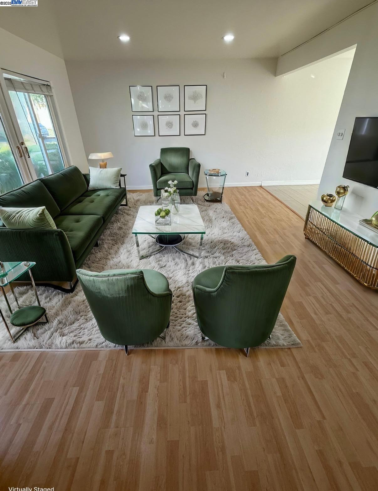 Detail Gallery Image 8 of 47 For 34512 Nantucket Cmn, Fremont,  CA 94555 - 4 Beds | 2/1 Baths