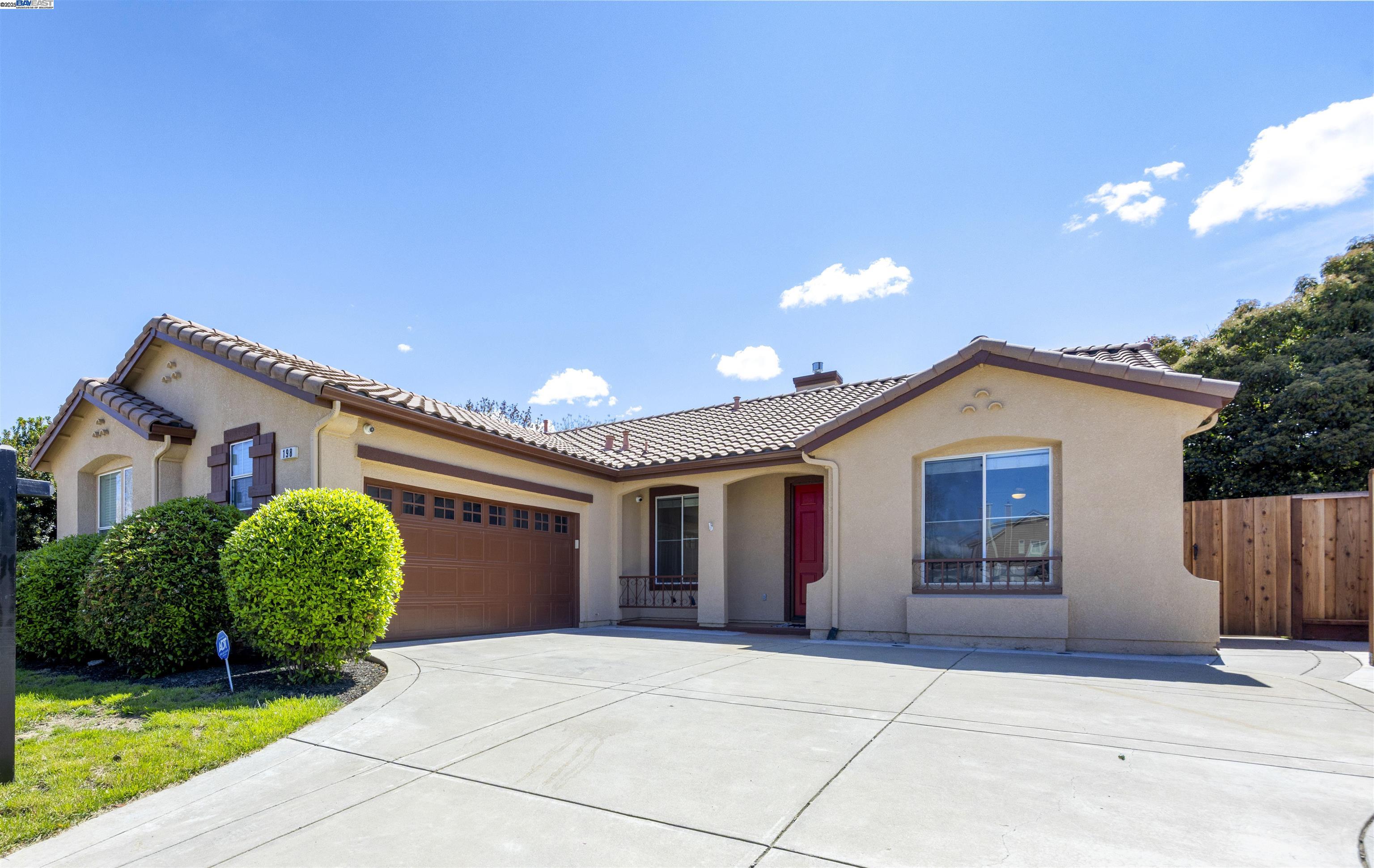 Detail Gallery Image 1 of 27 For 198 Continente Ave, Brentwood,  CA 94513 - 3 Beds | 2 Baths