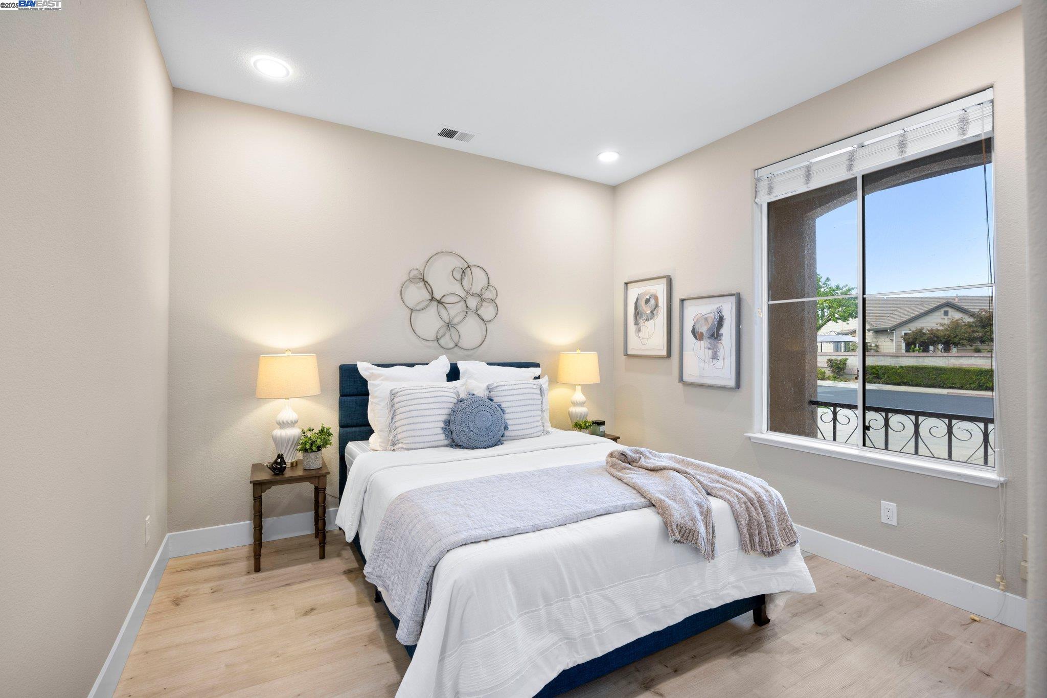 Detail Gallery Image 14 of 27 For 198 Continente Ave, Brentwood,  CA 94513 - 3 Beds | 2 Baths