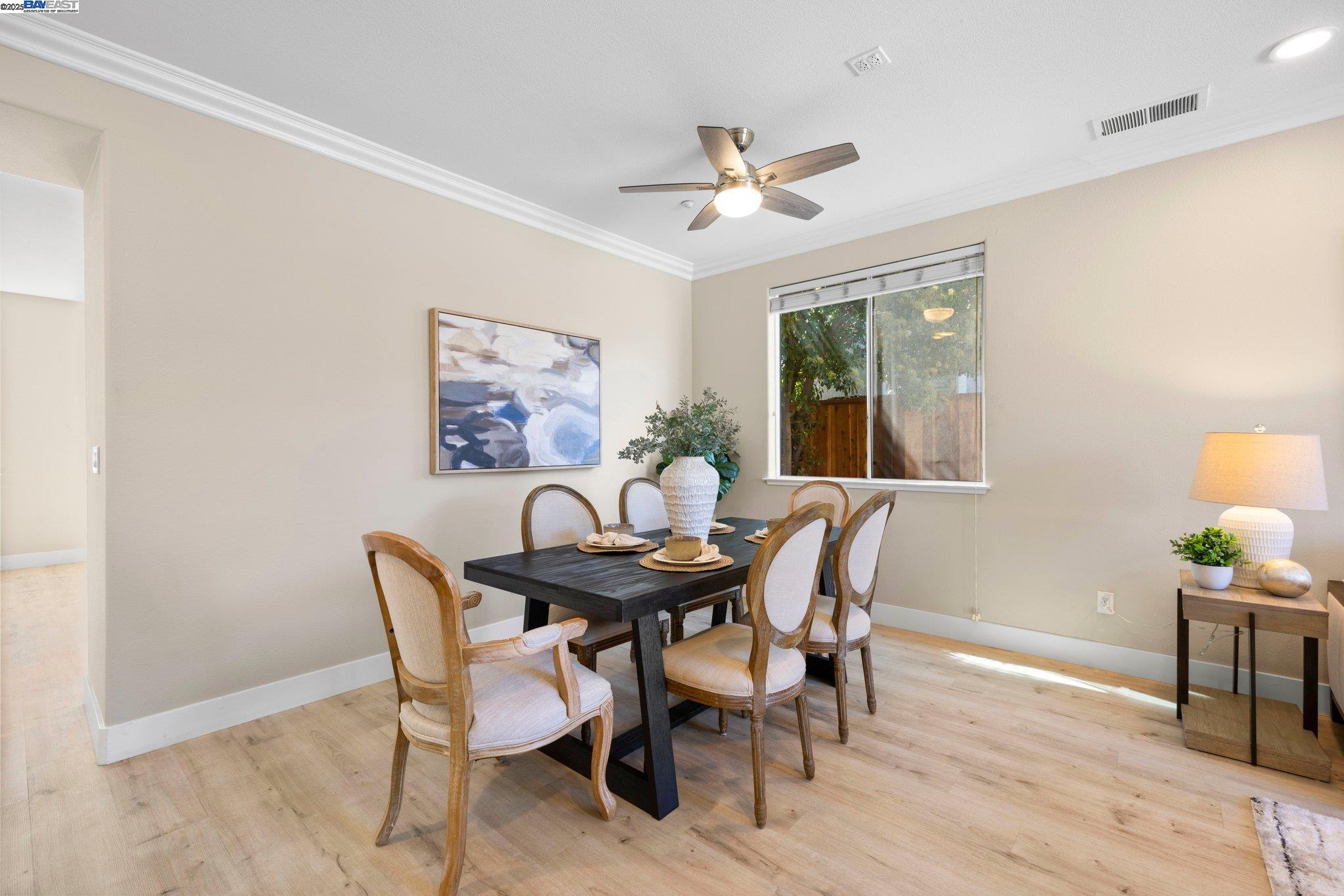 Detail Gallery Image 4 of 27 For 198 Continente Ave, Brentwood,  CA 94513 - 3 Beds | 2 Baths