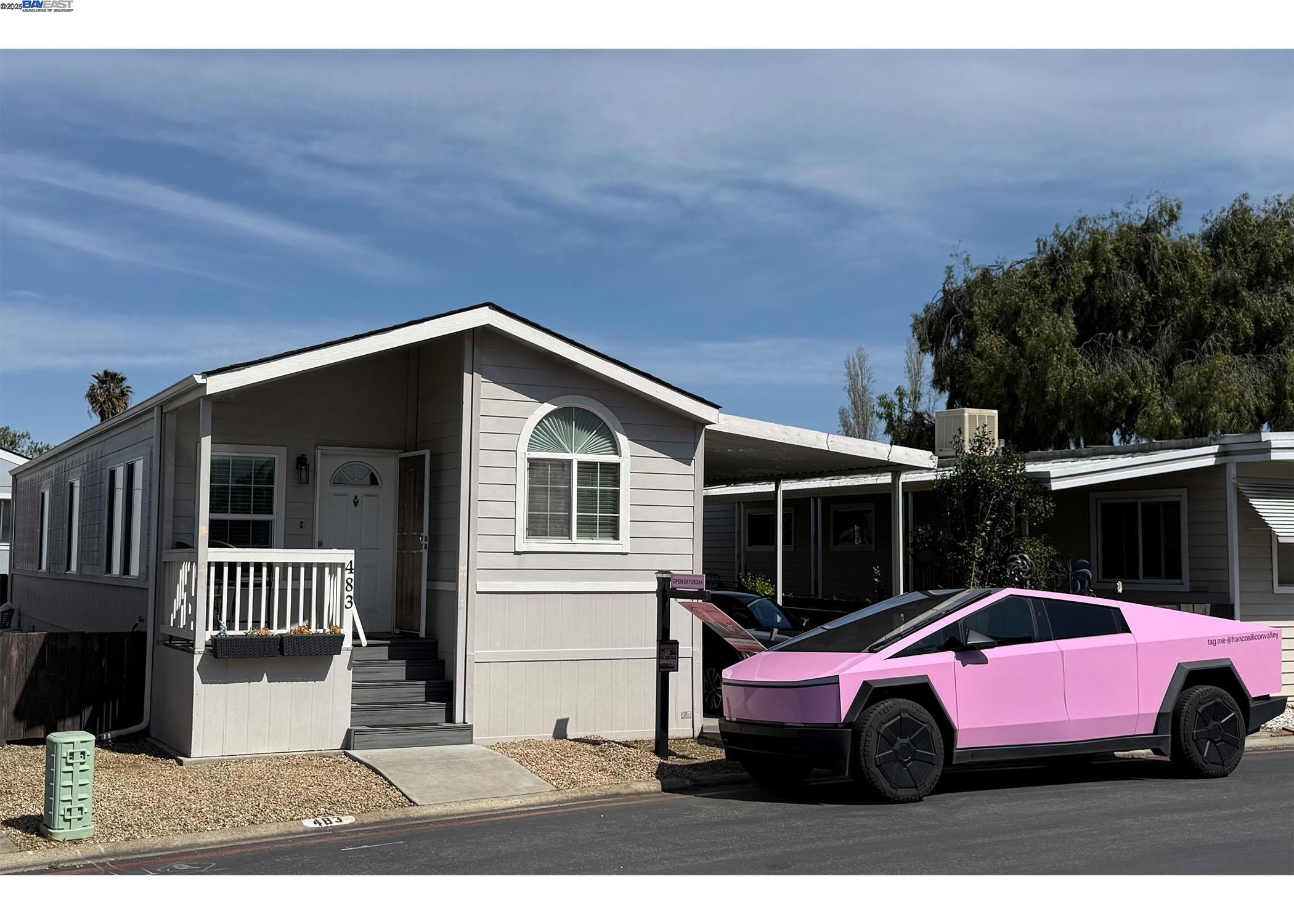 Detail Gallery Image 1 of 31 For 1220 Tasman Dr. #483,  Sunnyvale,  CA 94089 - 3 Beds | 2 Baths