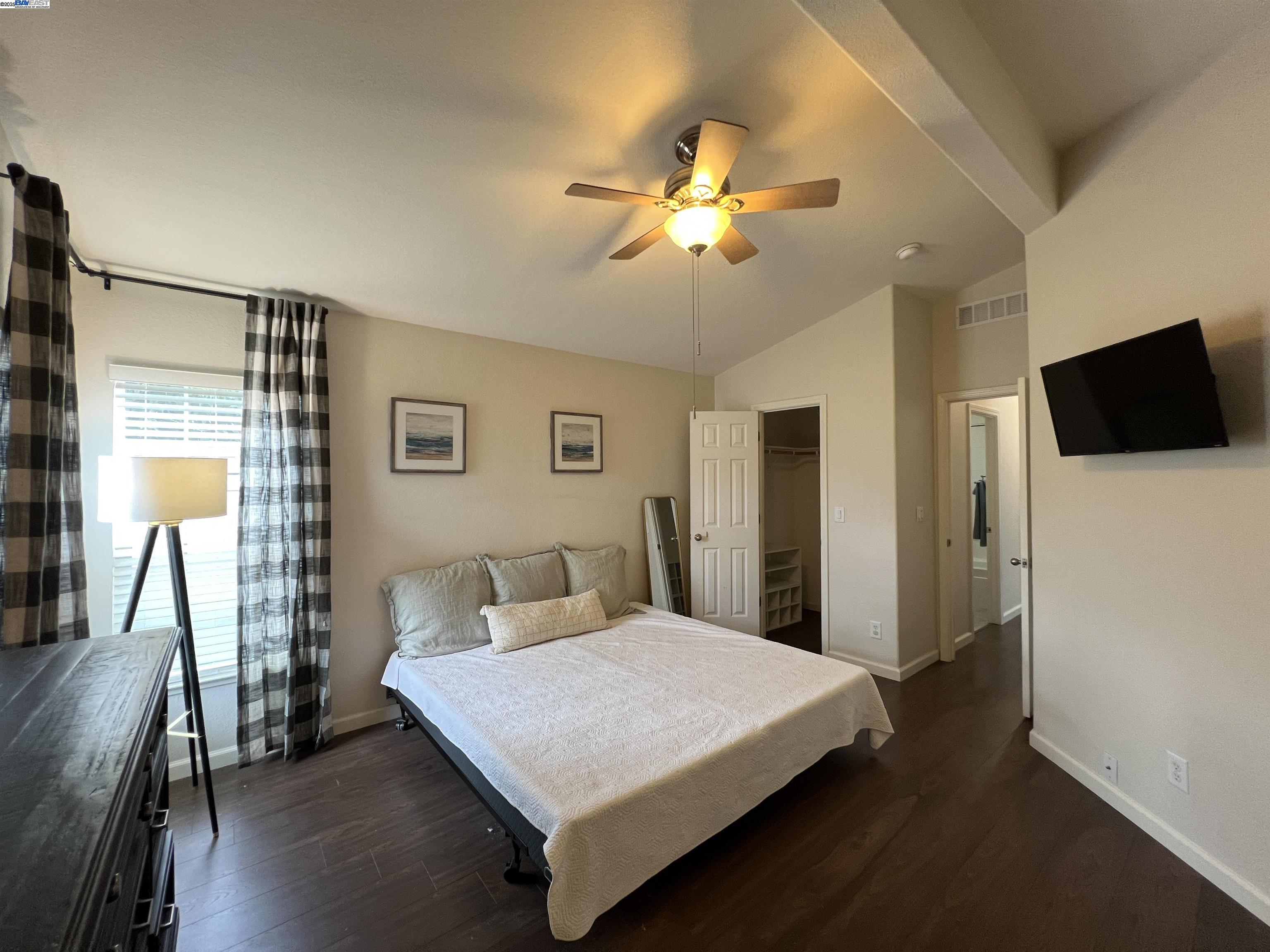 Detail Gallery Image 11 of 31 For 1220 Tasman Dr. #483,  Sunnyvale,  CA 94089 - 3 Beds | 2 Baths