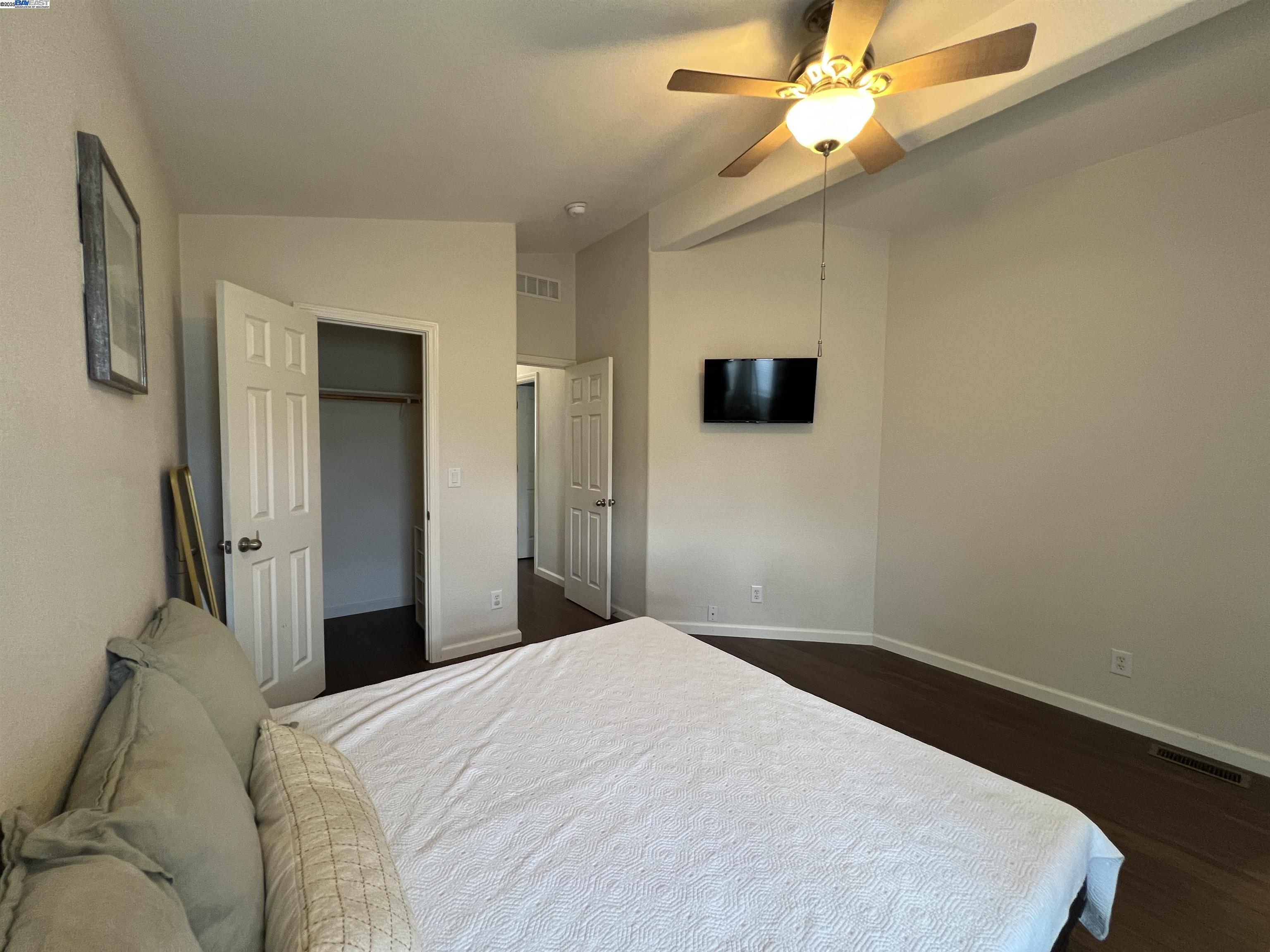 Detail Gallery Image 12 of 31 For 1220 Tasman Dr. #483,  Sunnyvale,  CA 94089 - 3 Beds | 2 Baths