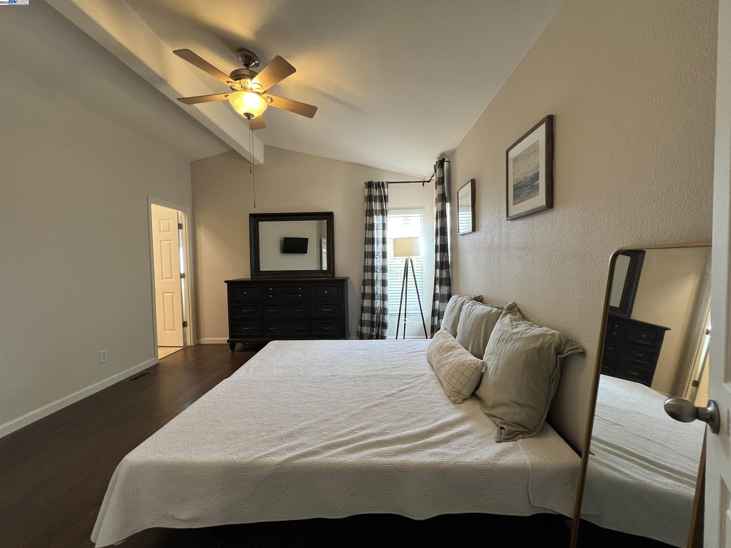 Detail Gallery Image 14 of 31 For 1220 Tasman Dr. #483,  Sunnyvale,  CA 94089 - 3 Beds | 2 Baths