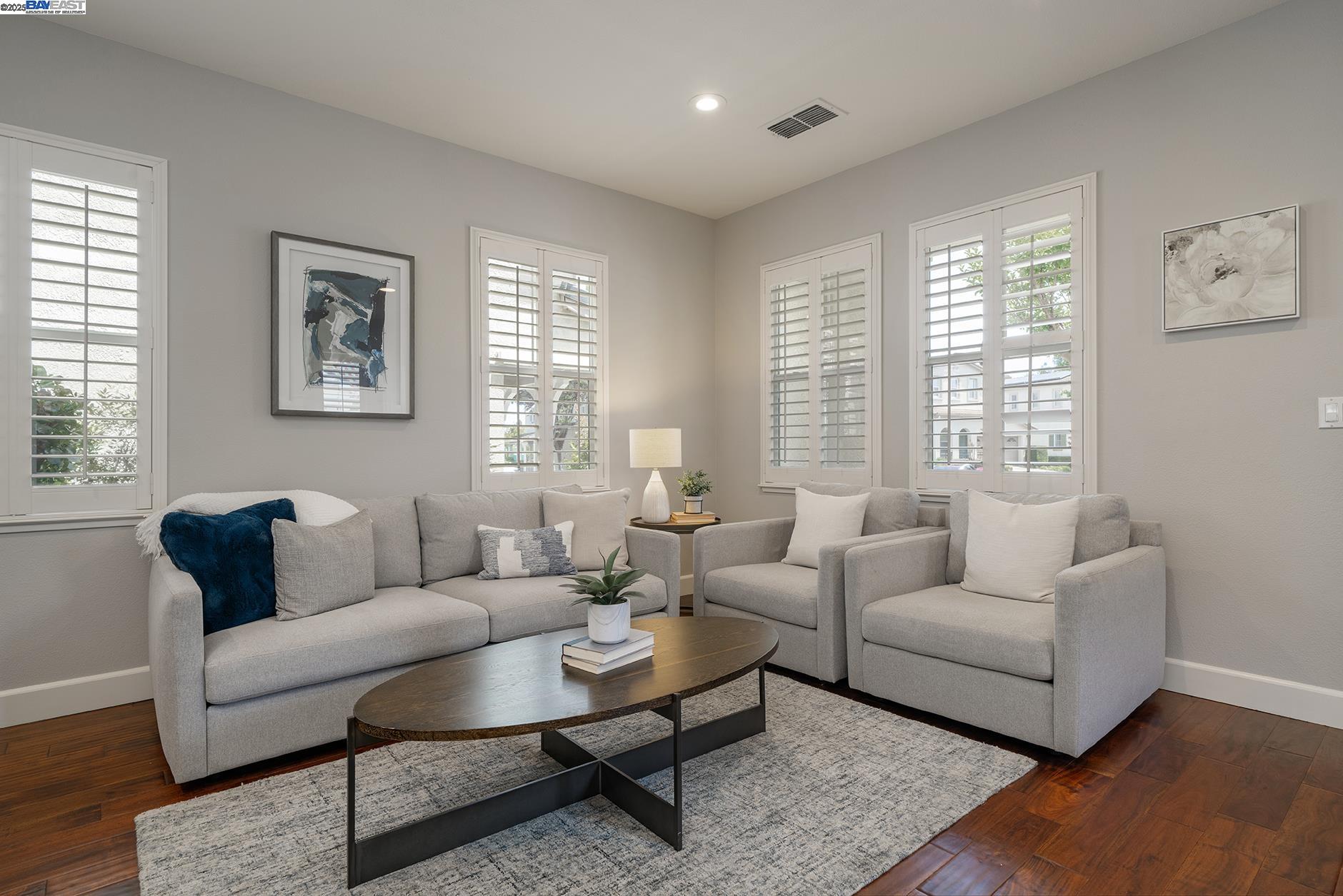 Detail Gallery Image 2 of 42 For 122 Center Ct, Danville,  CA 94506 - 4 Beds | 2/1 Baths