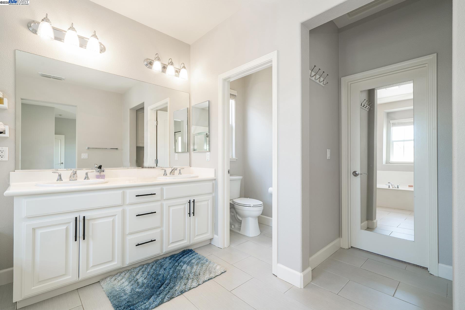 Detail Gallery Image 20 of 42 For 122 Center Ct, Danville,  CA 94506 - 4 Beds | 2/1 Baths