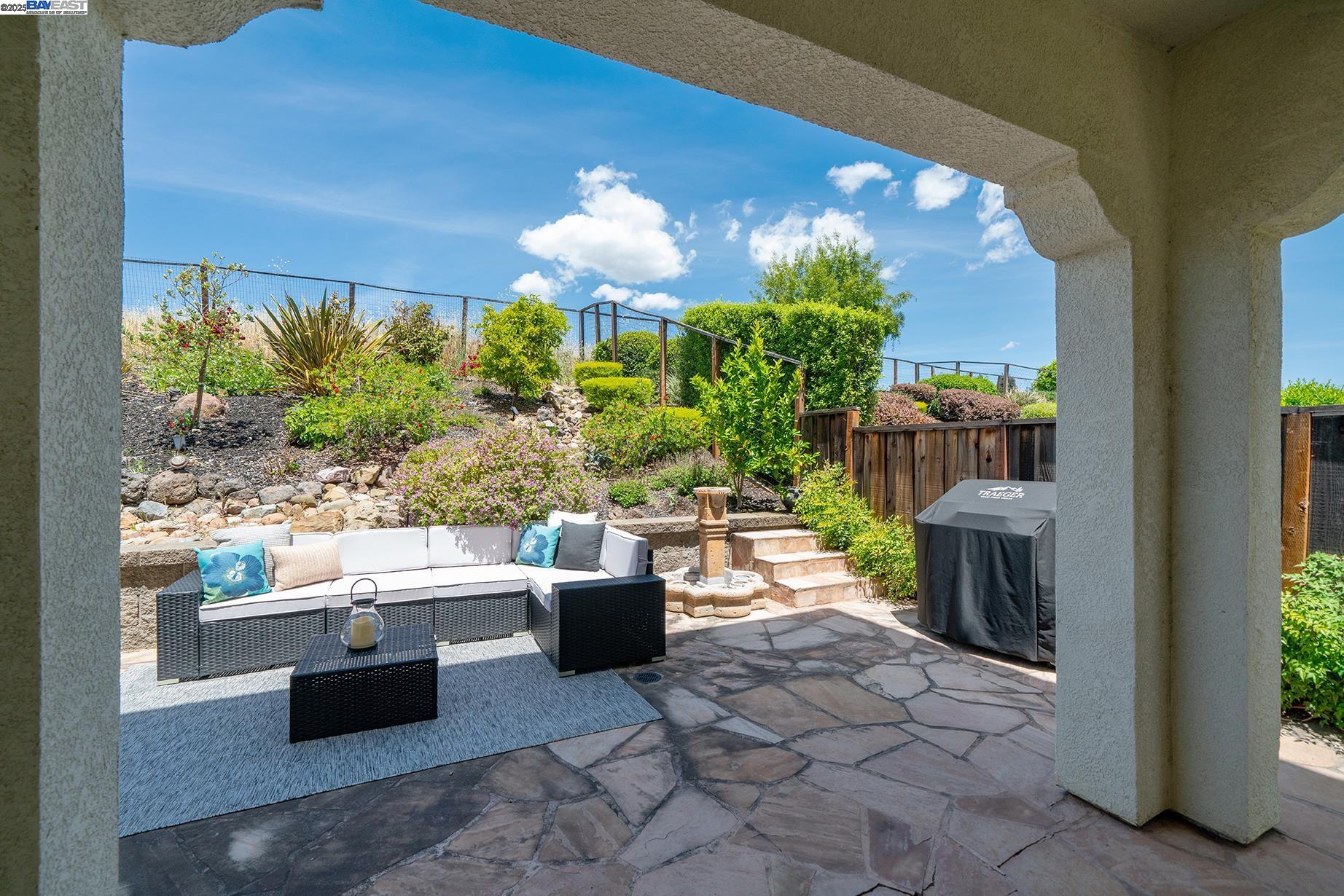 Detail Gallery Image 28 of 42 For 122 Center Ct, Danville,  CA 94506 - 4 Beds | 2/1 Baths