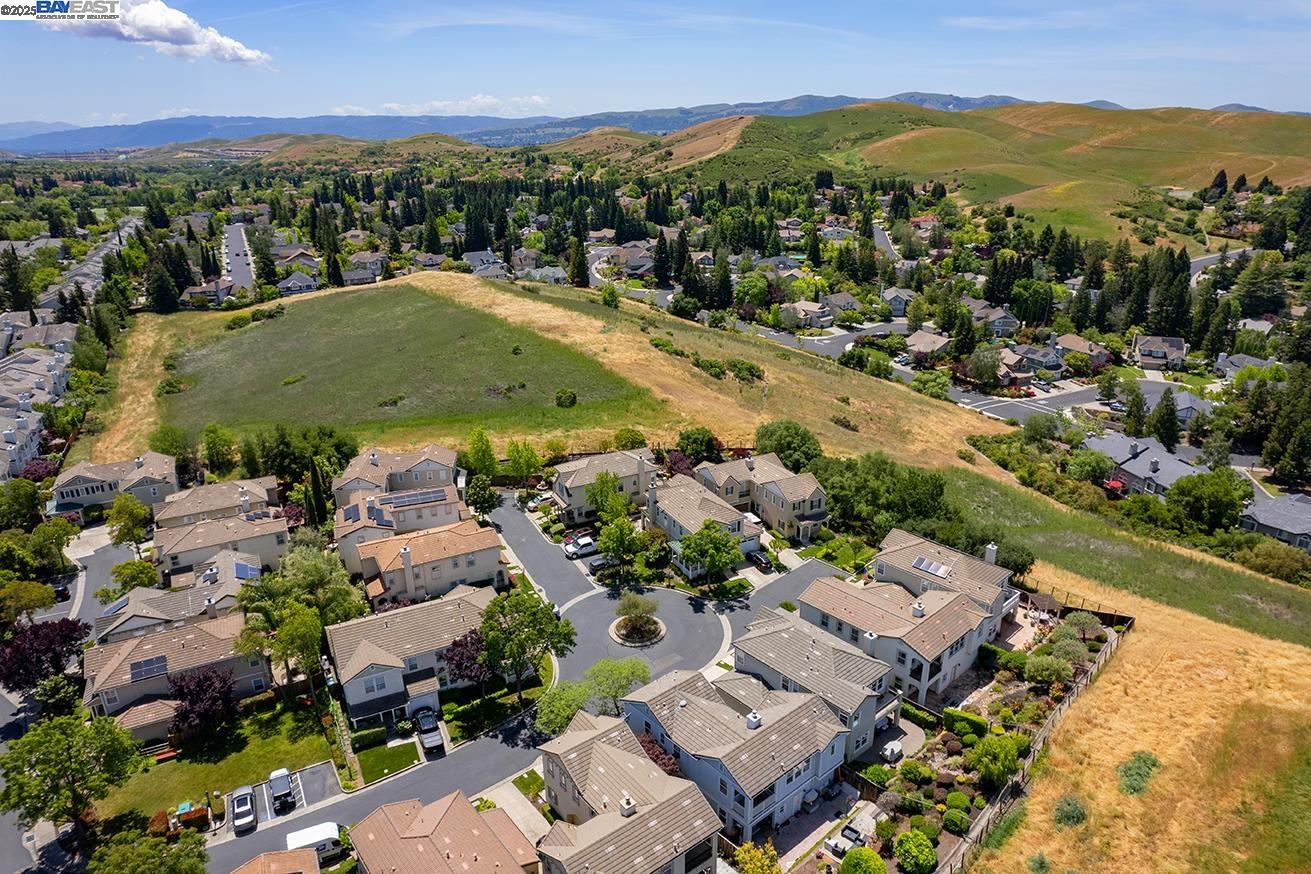 Detail Gallery Image 37 of 42 For 122 Center Ct, Danville,  CA 94506 - 4 Beds | 2/1 Baths