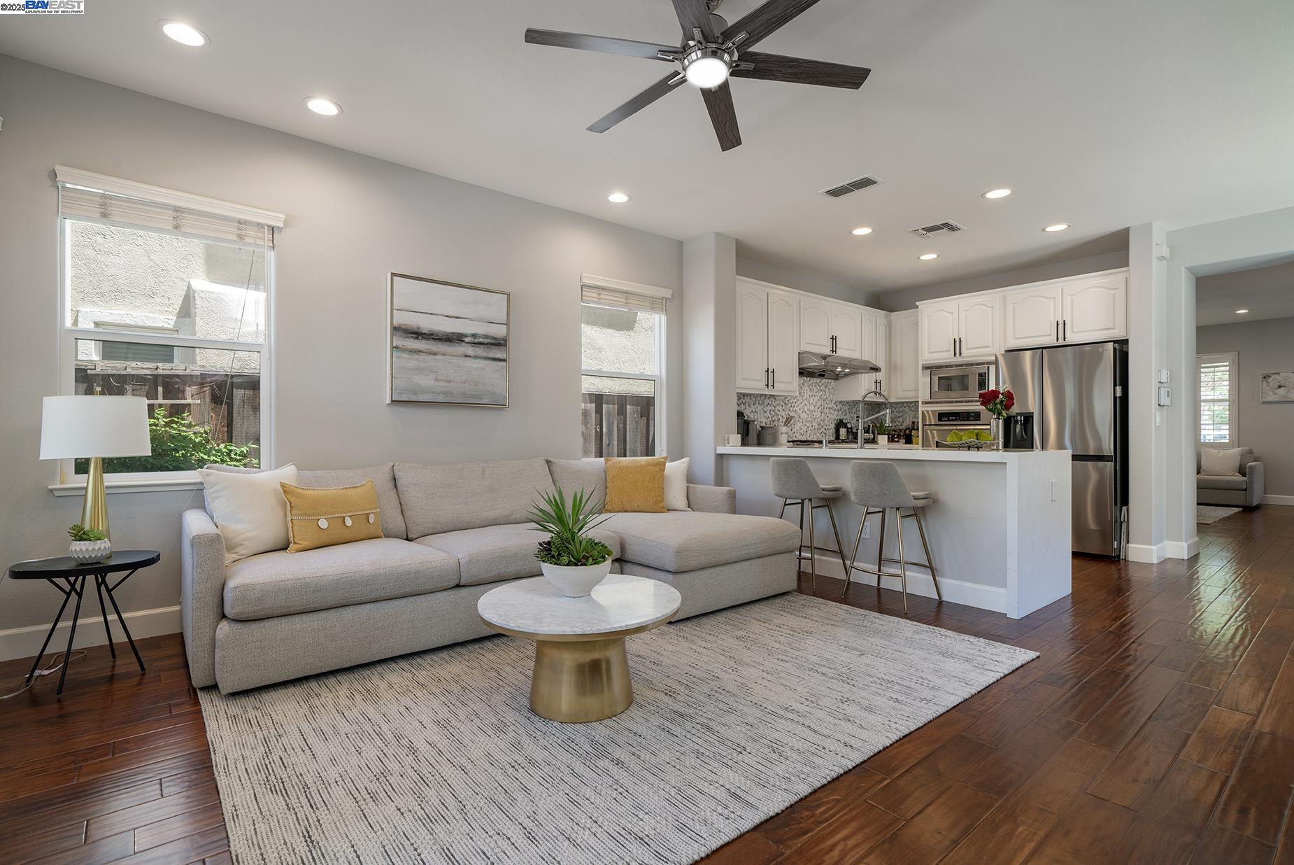Detail Gallery Image 10 of 42 For 122 Center Ct, Danville,  CA 94506 - 4 Beds | 2/1 Baths