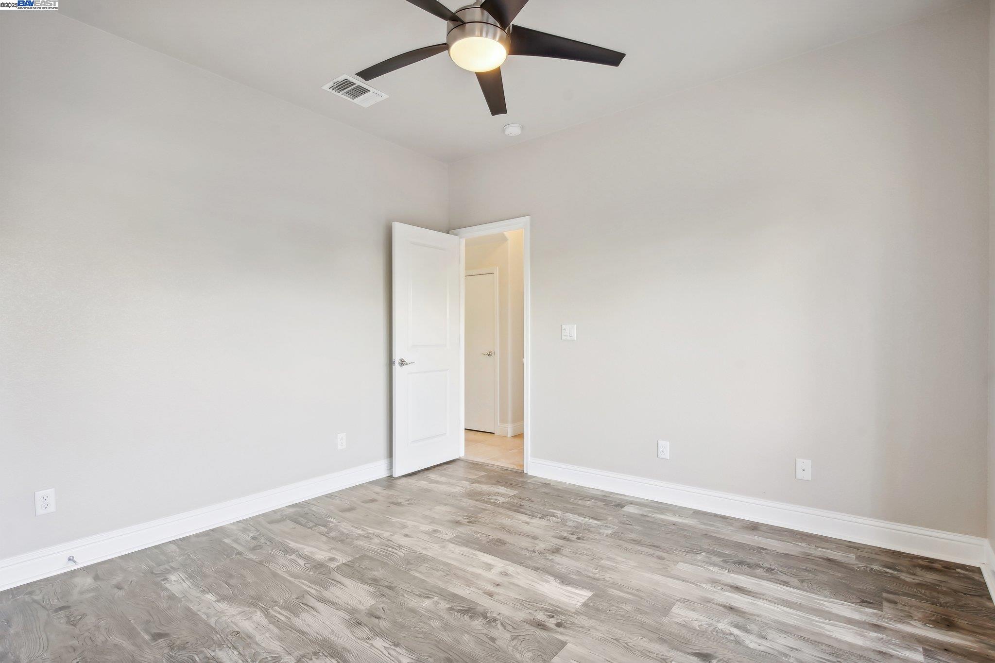 Detail Gallery Image 16 of 56 For 2636 Wisteria Way, Concord,  CA 94519 - 3 Beds | 3/1 Baths