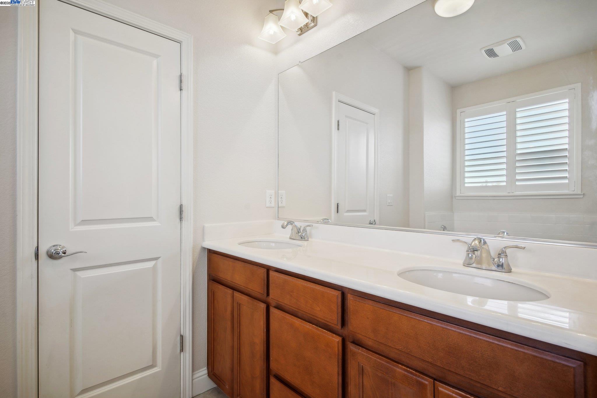 Detail Gallery Image 27 of 56 For 2636 Wisteria Way, Concord,  CA 94519 - 3 Beds | 3/1 Baths