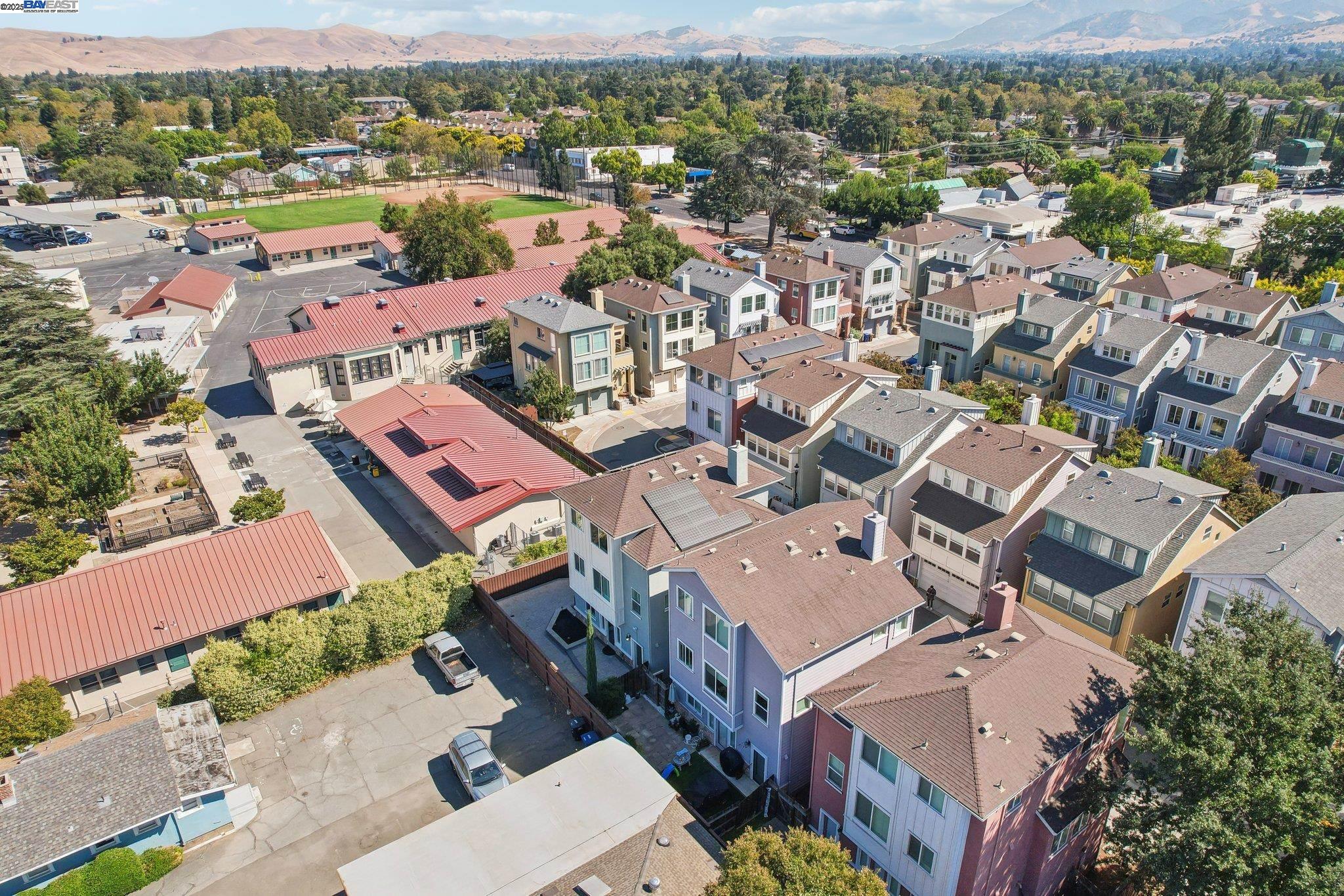 Detail Gallery Image 39 of 56 For 2636 Wisteria Way, Concord,  CA 94519 - 3 Beds | 3/1 Baths