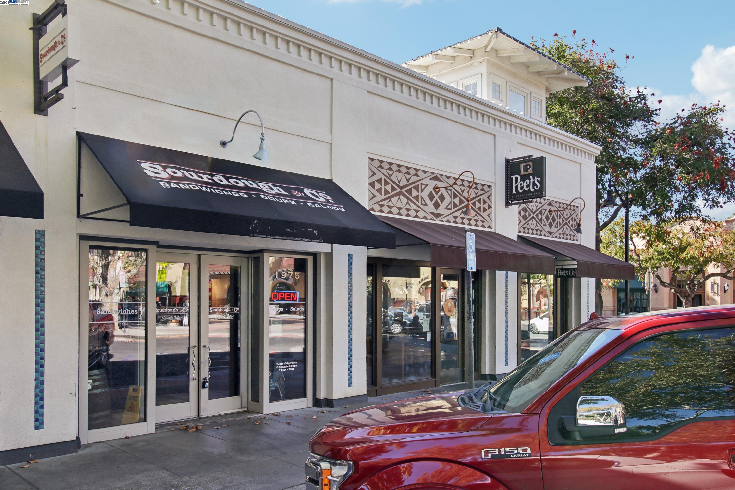 Detail Gallery Image 40 of 56 For 2636 Wisteria Way, Concord,  CA 94519 - 3 Beds | 3/1 Baths
