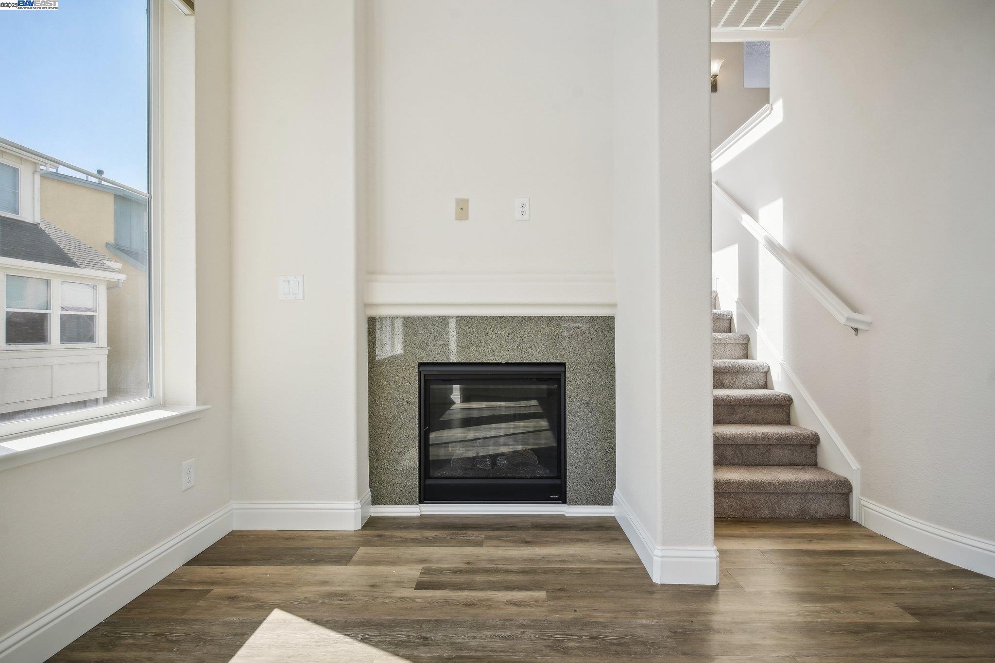 Detail Gallery Image 7 of 56 For 2636 Wisteria Way, Concord,  CA 94519 - 3 Beds | 3/1 Baths