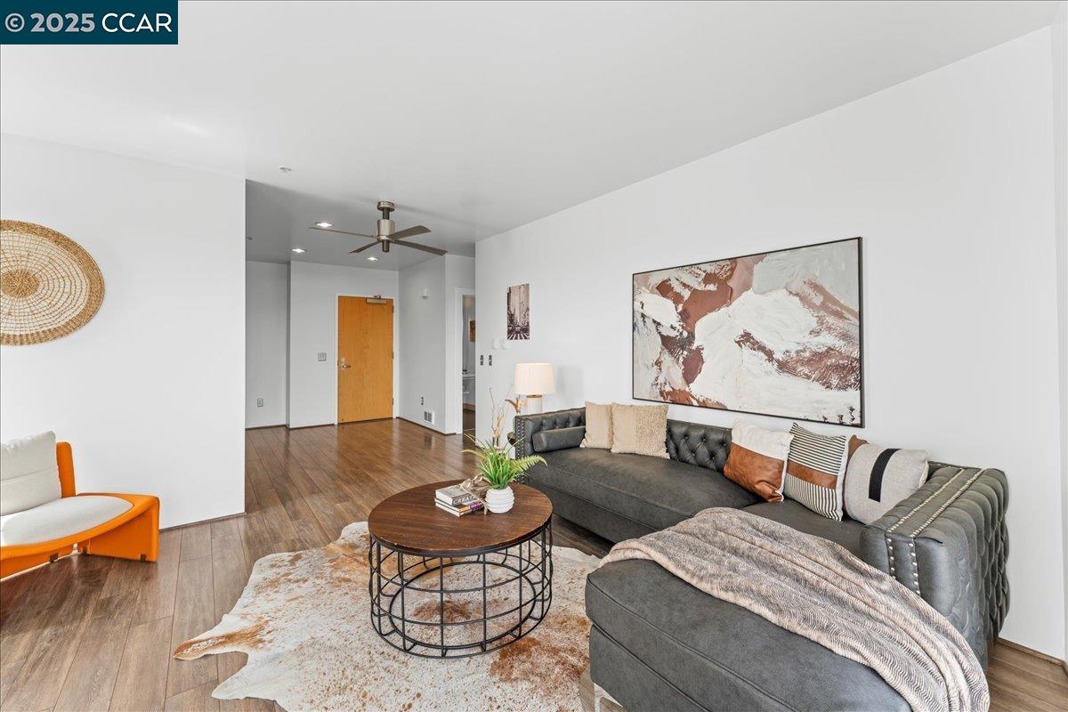 1201 Pine St # 365, Oakland, California 94607, 1 Bedroom Bedrooms, 3 Rooms Rooms,1 BathroomBathrooms,Residential,For Sale,1201 Pine St # 365,41091649