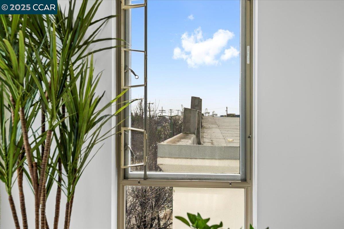 1201 Pine St # 365, Oakland, California 94607, 1 Bedroom Bedrooms, 3 Rooms Rooms,1 BathroomBathrooms,Residential,For Sale,1201 Pine St # 365,41091649