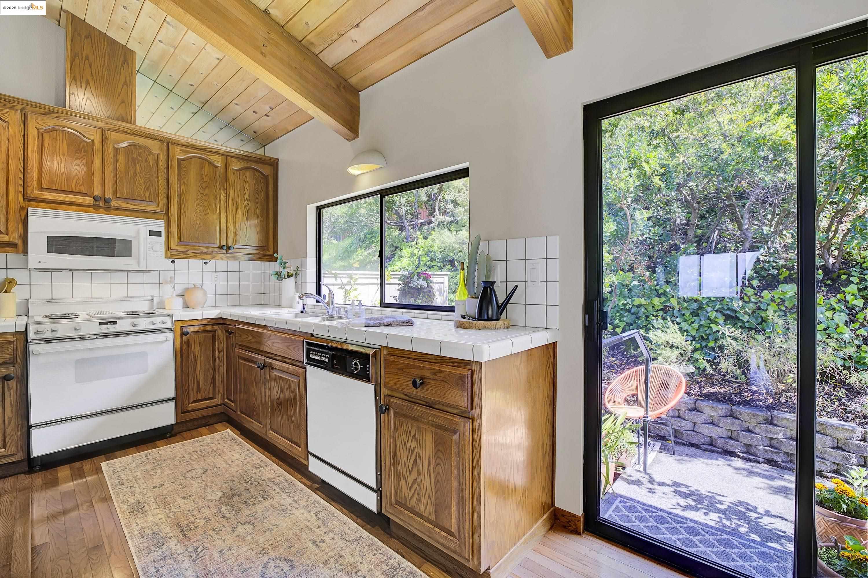 property-img