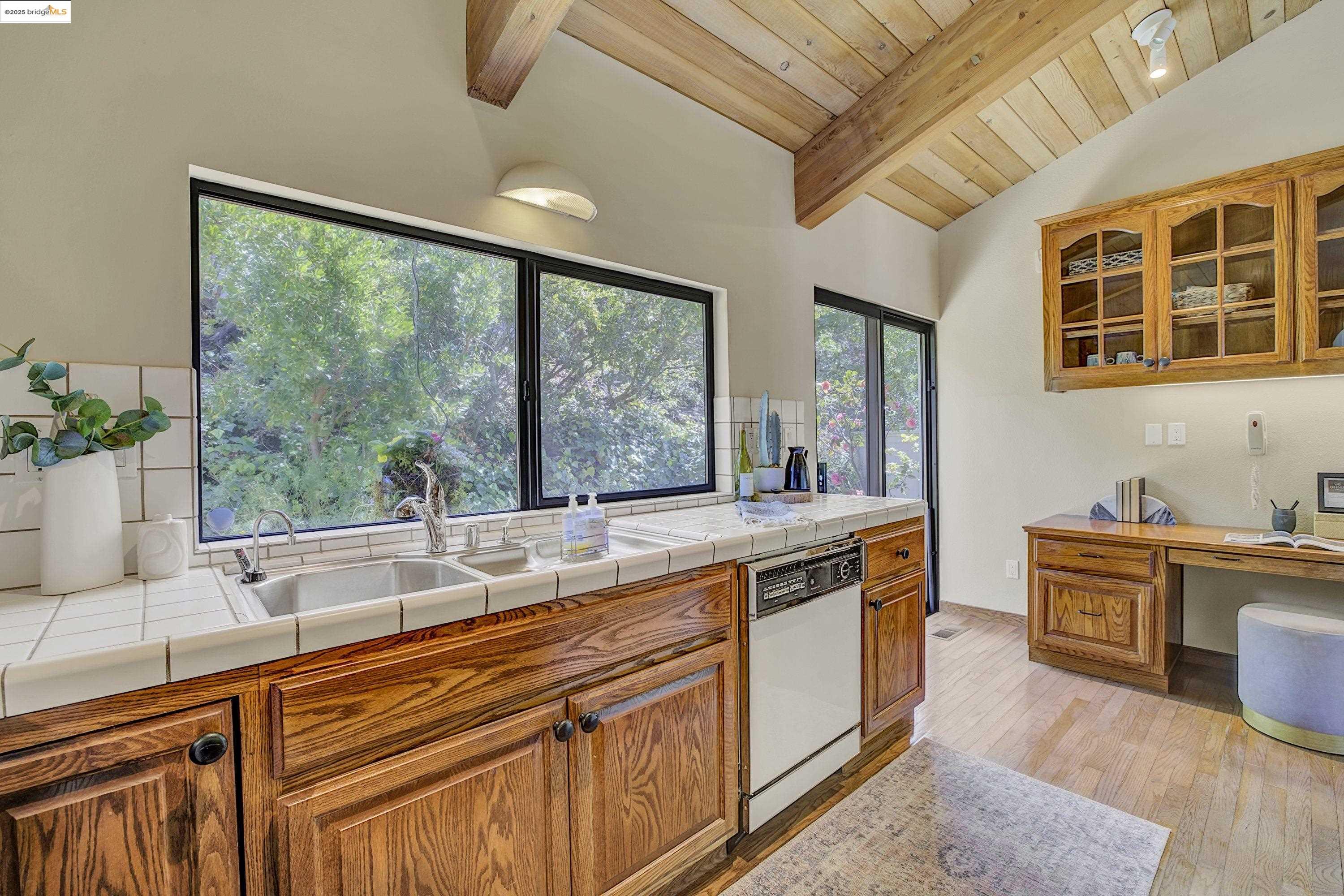property-img