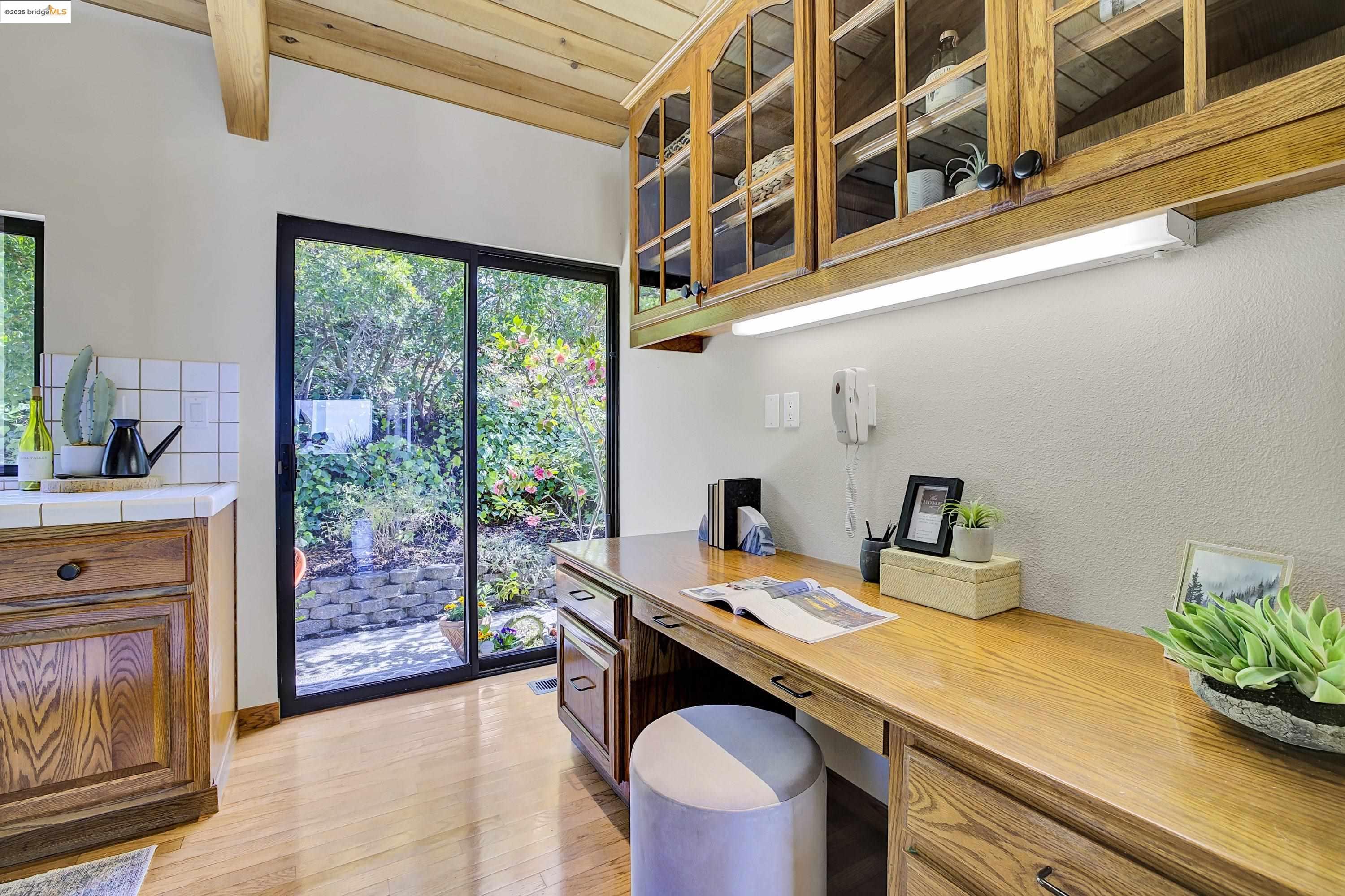 property-img
