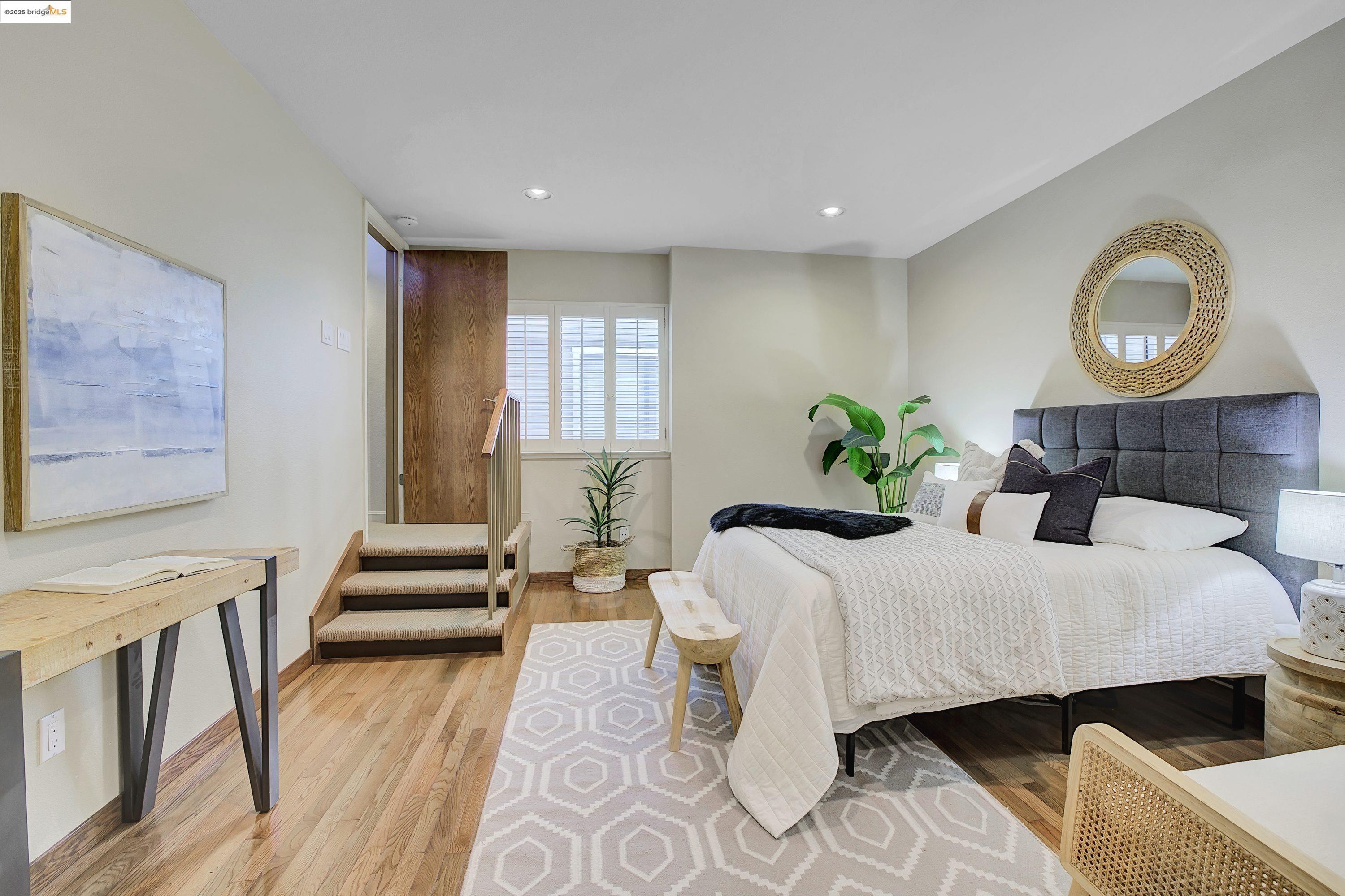 property-img