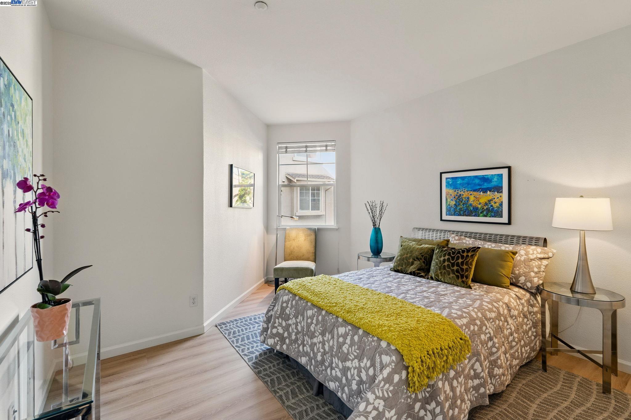 property-img