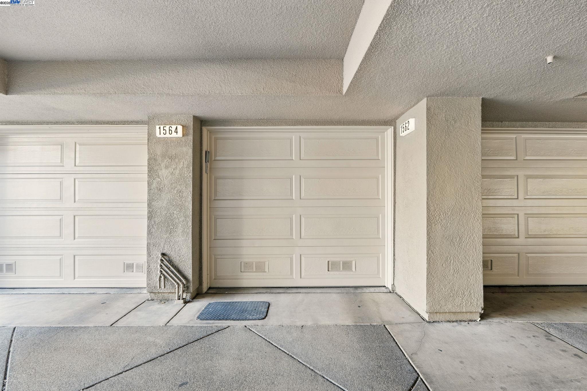 property-img