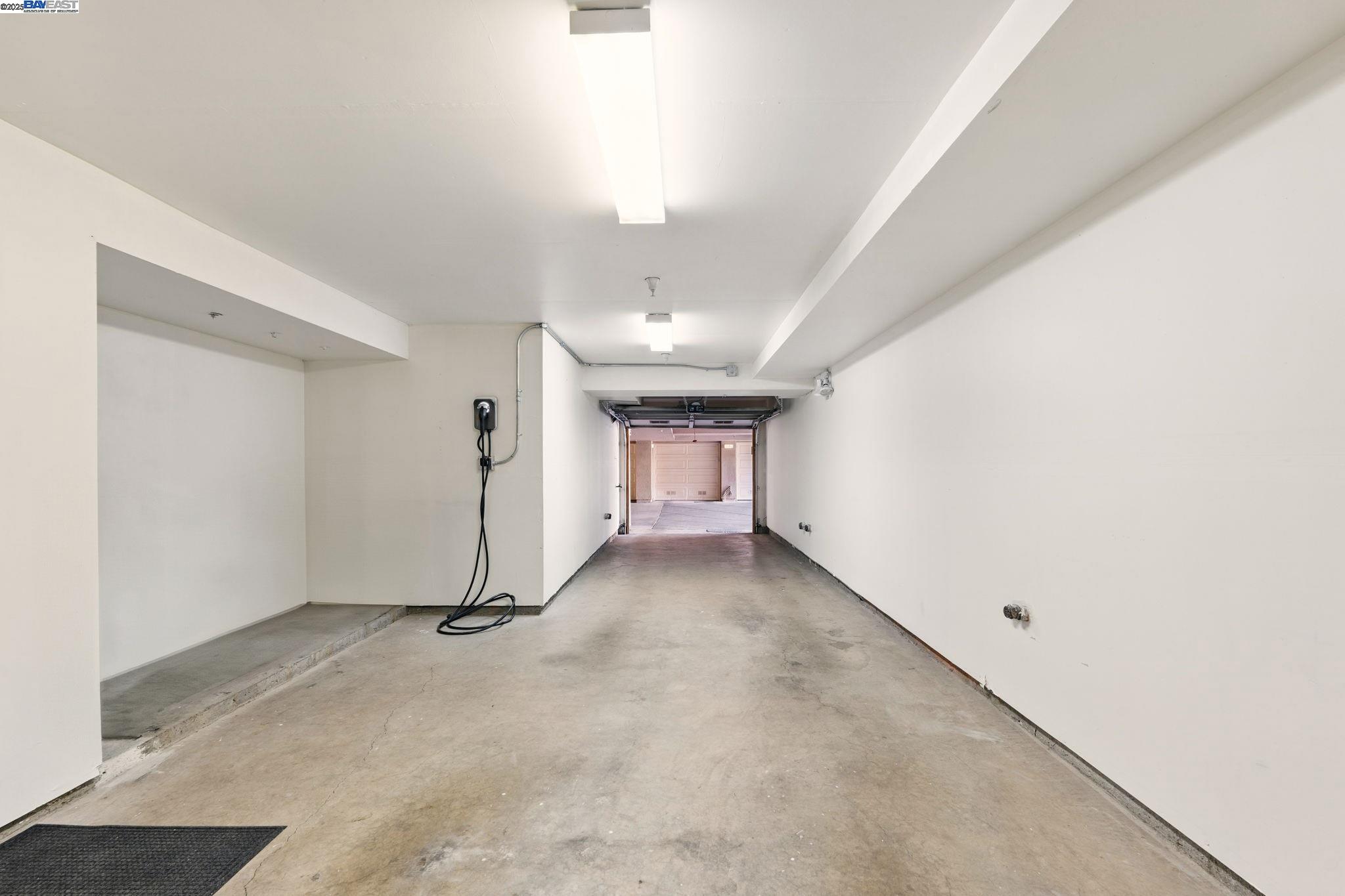 property-img