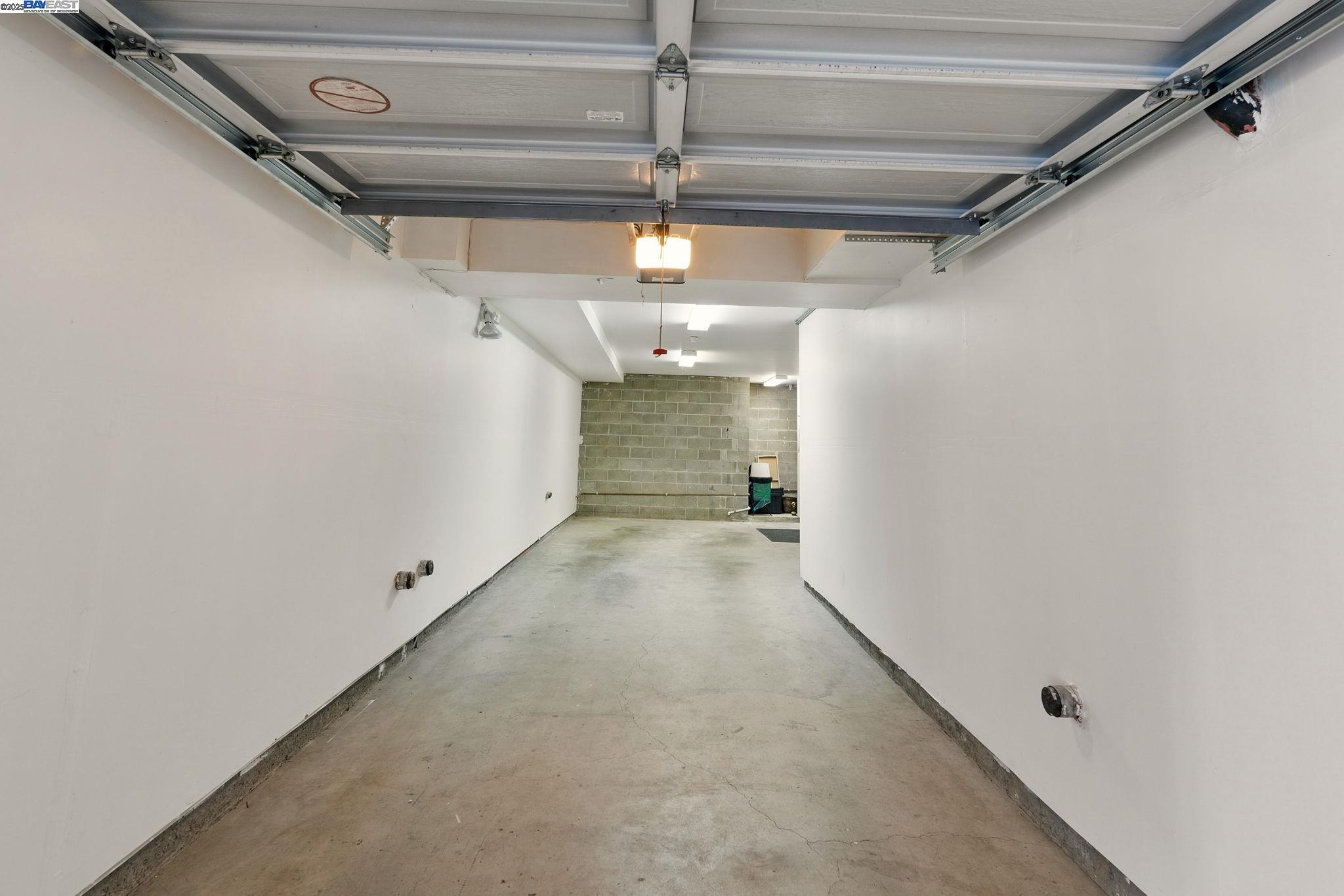property-img