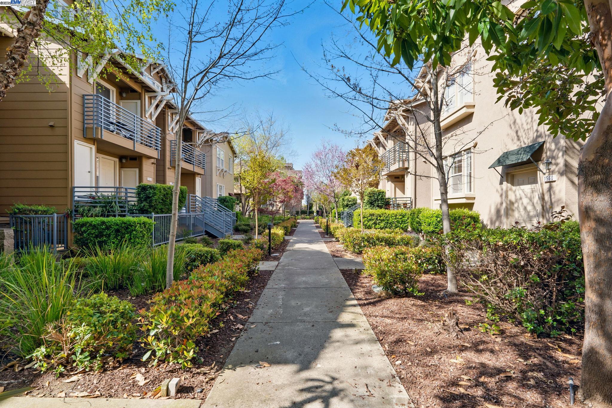 property-img