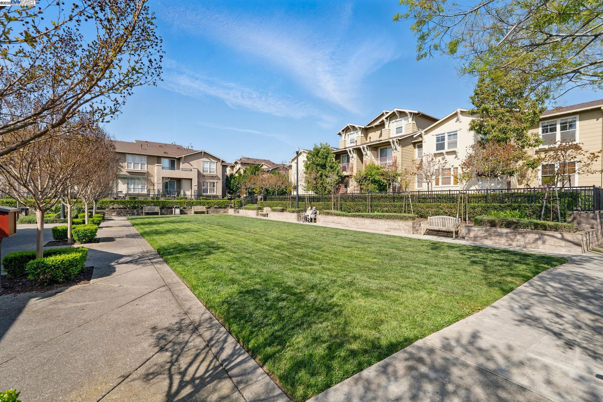 property-img