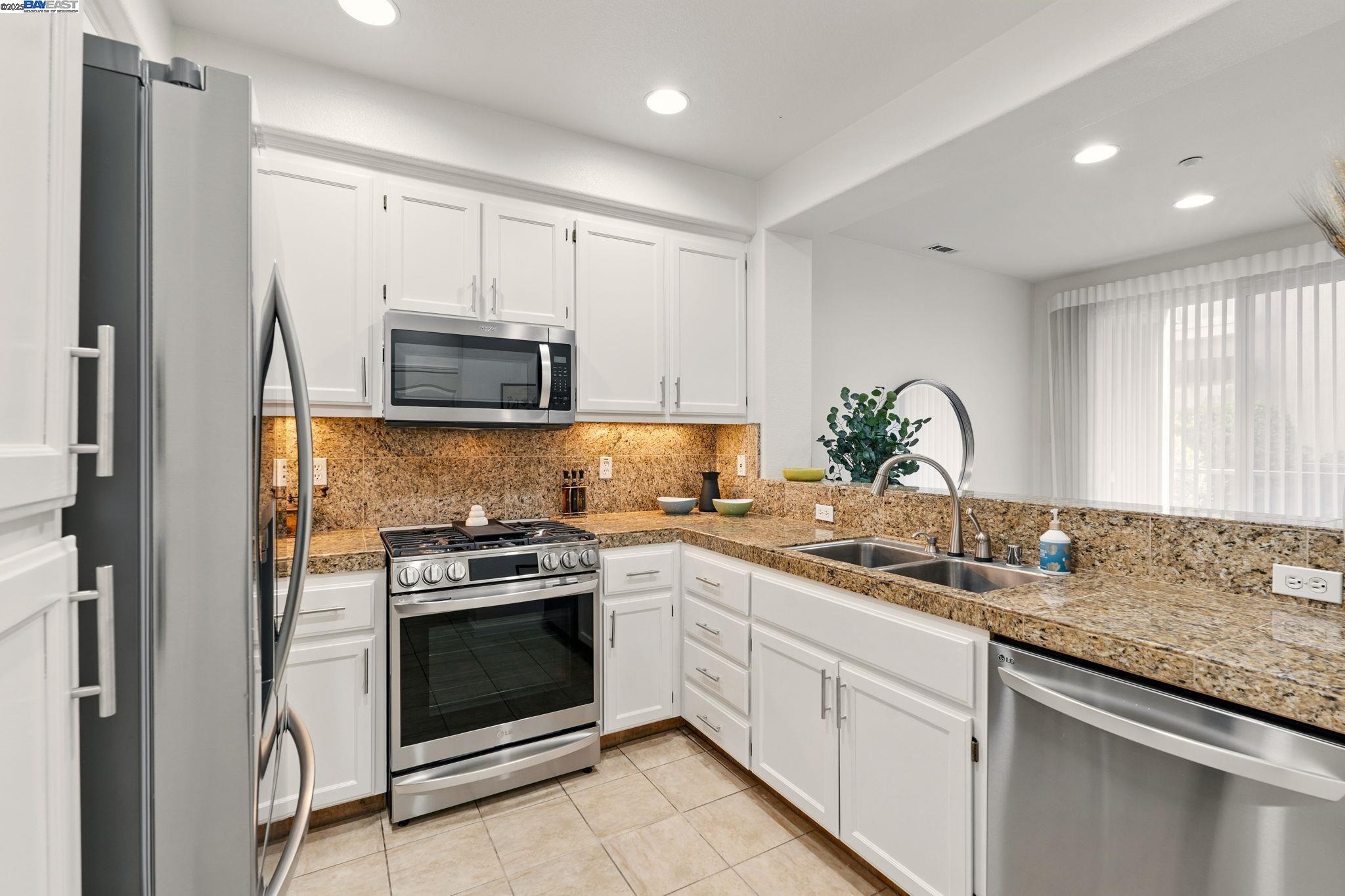 property-img