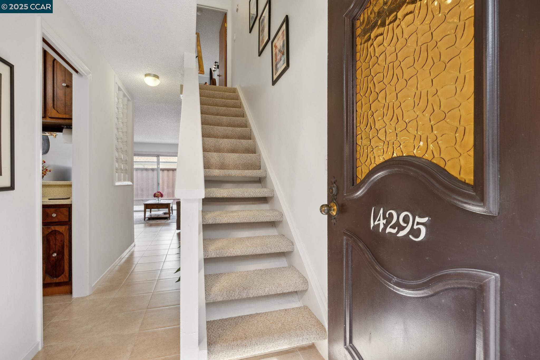 Detail Gallery Image 4 of 26 For 14295 Doolittle Dr, San Leandro,  CA 94577 - 2 Beds | 1/1 Baths